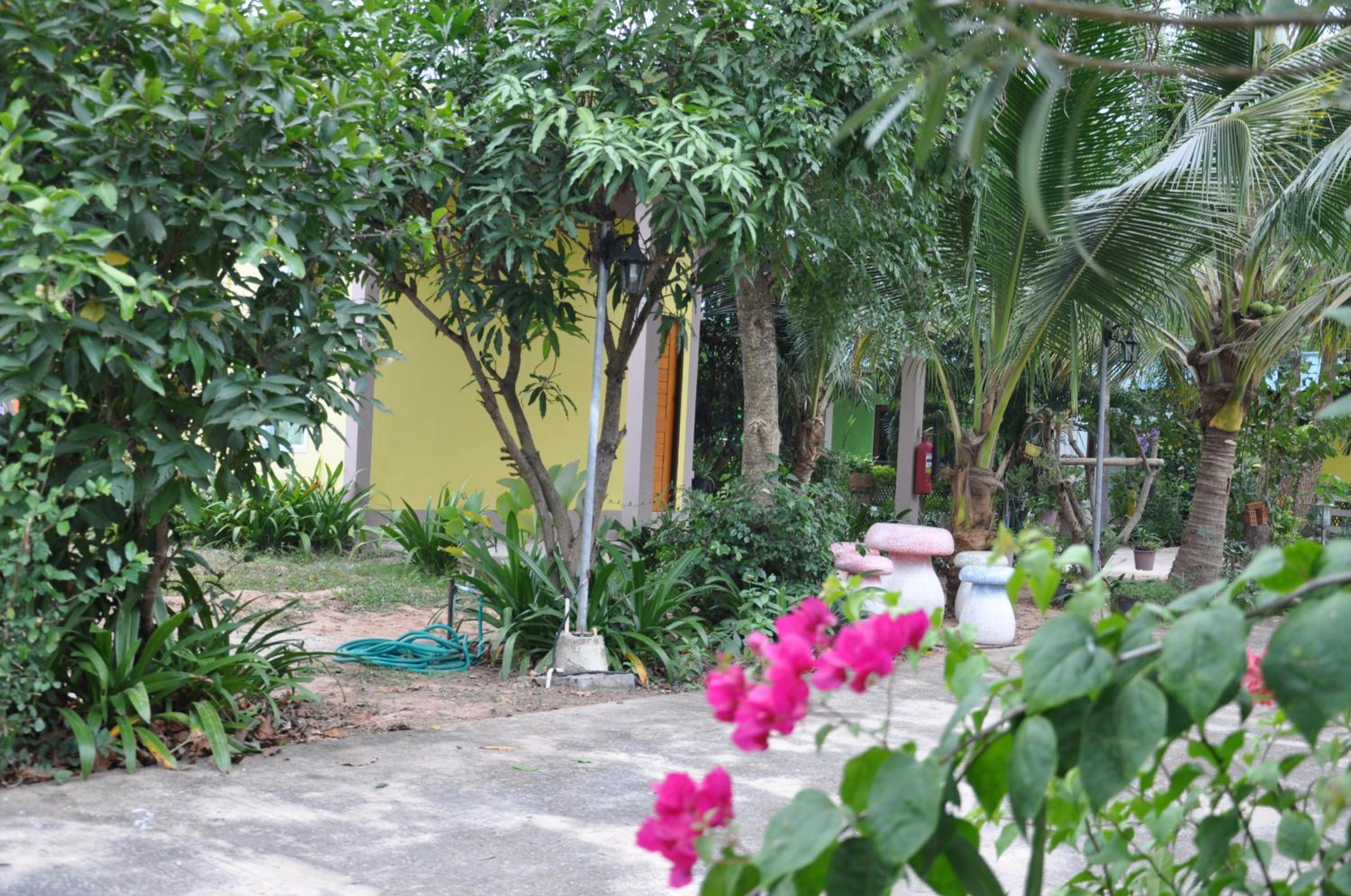 Feel Good Resort