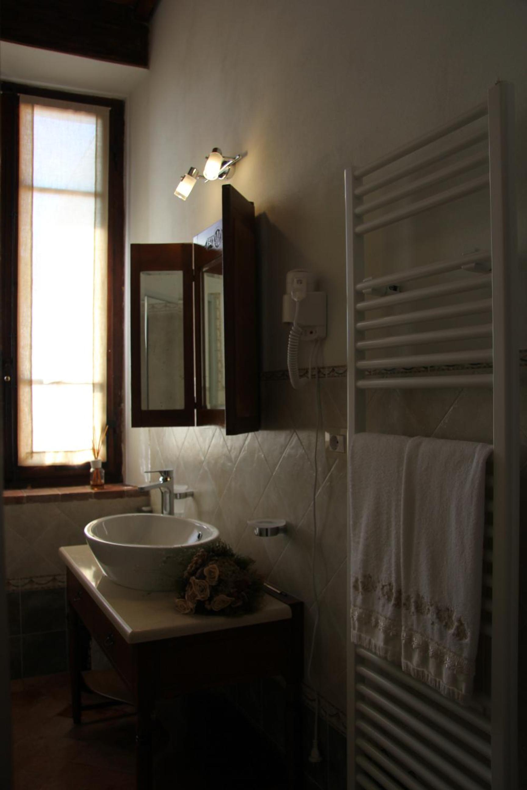 Photo 46