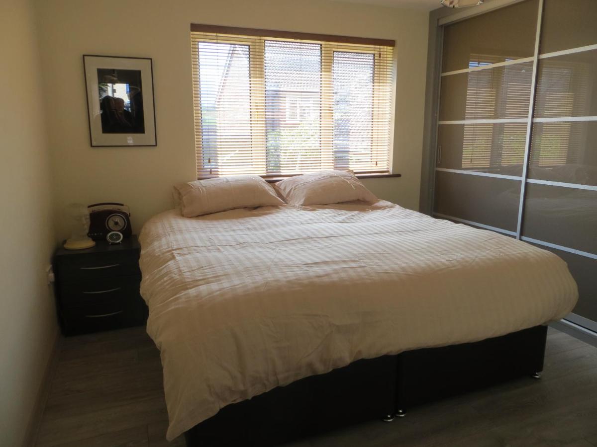 Woodbury Court view 4