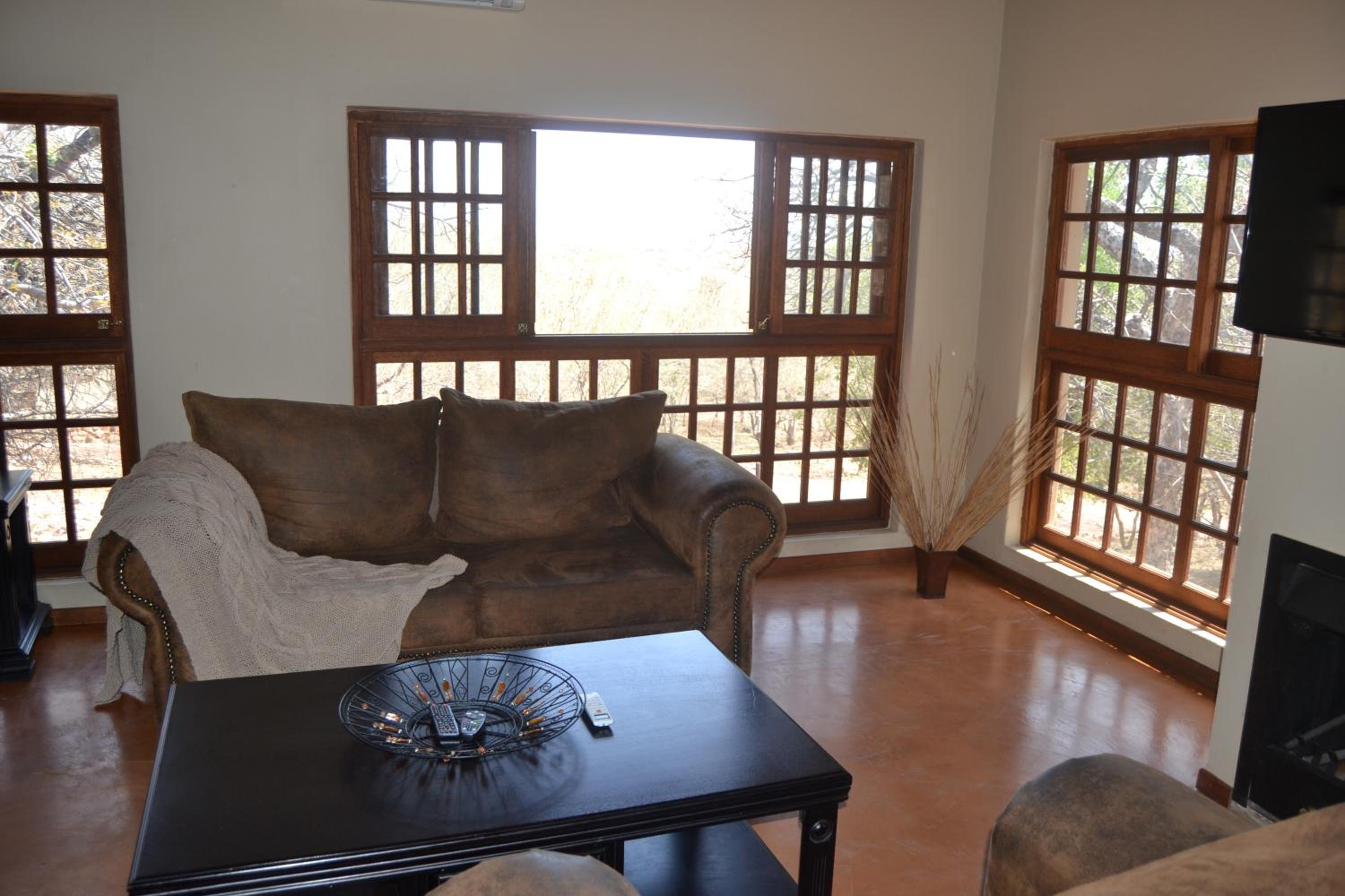 Thabaledi Game Lodge
