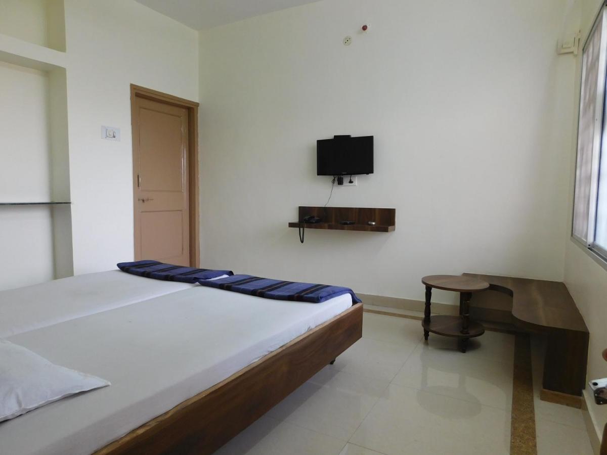 Shri Gita Hotel