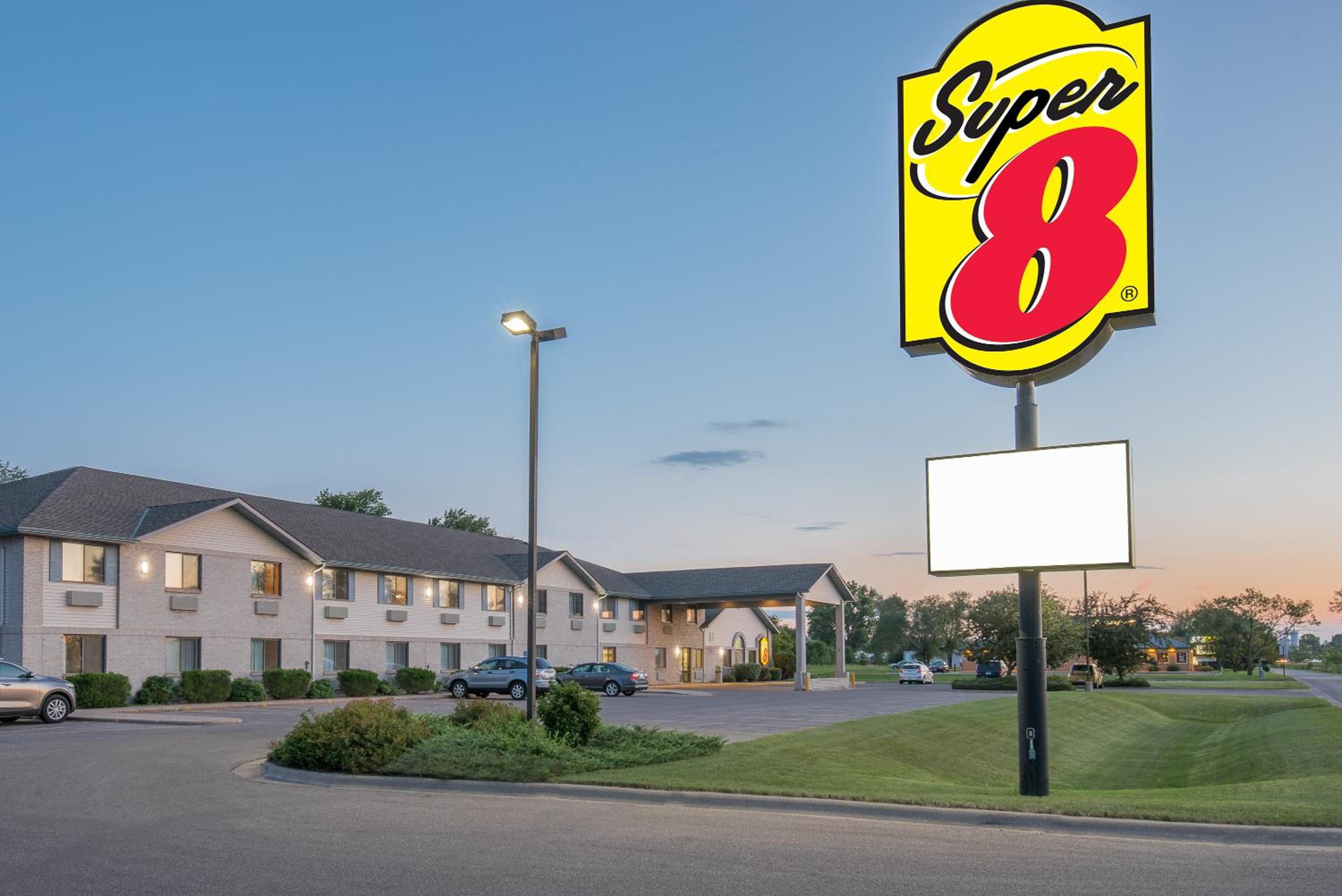 Wrangler Hotel Morris