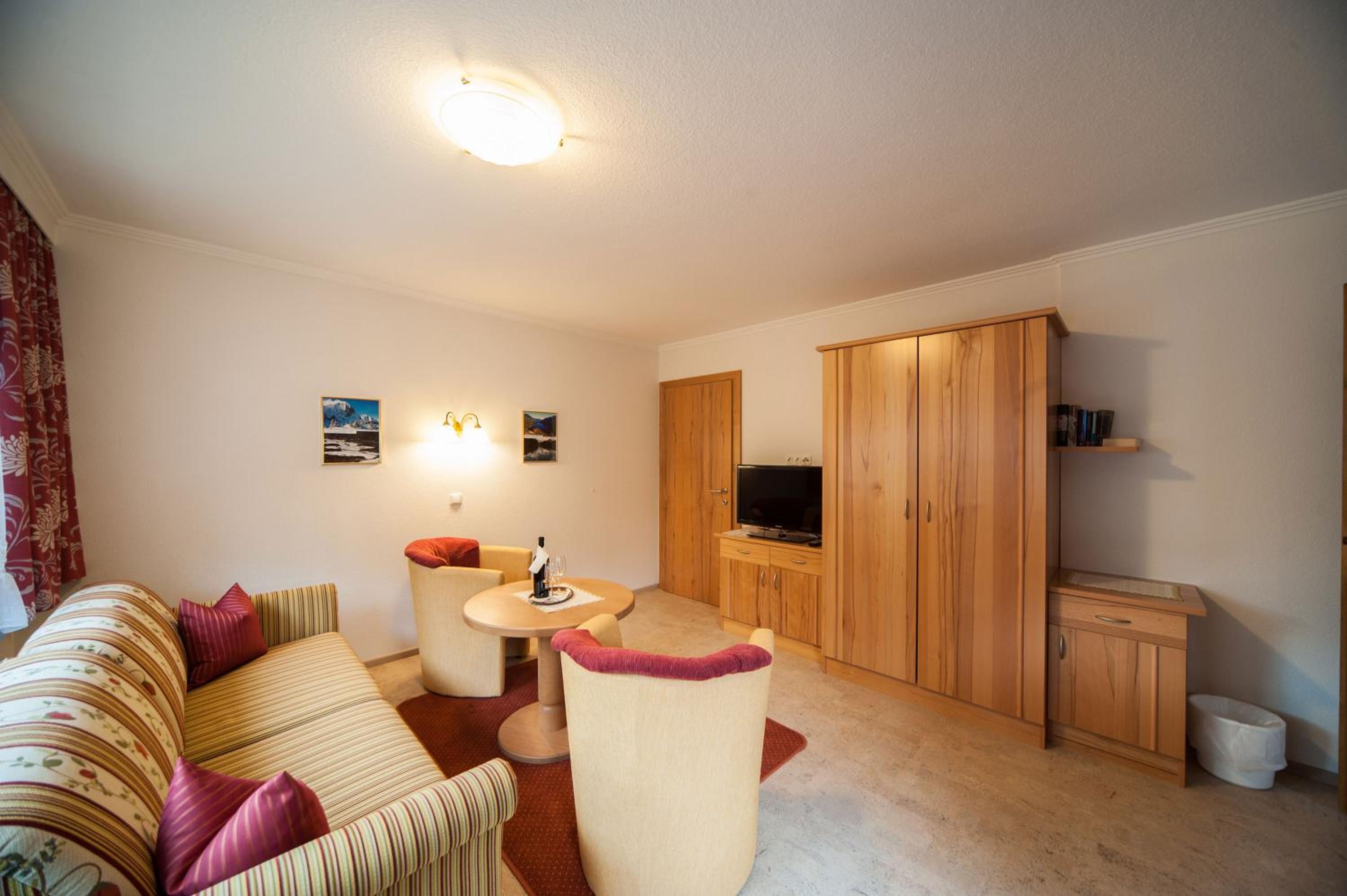 Hotel Garni Waldhof - Wohlfühlen am Lech