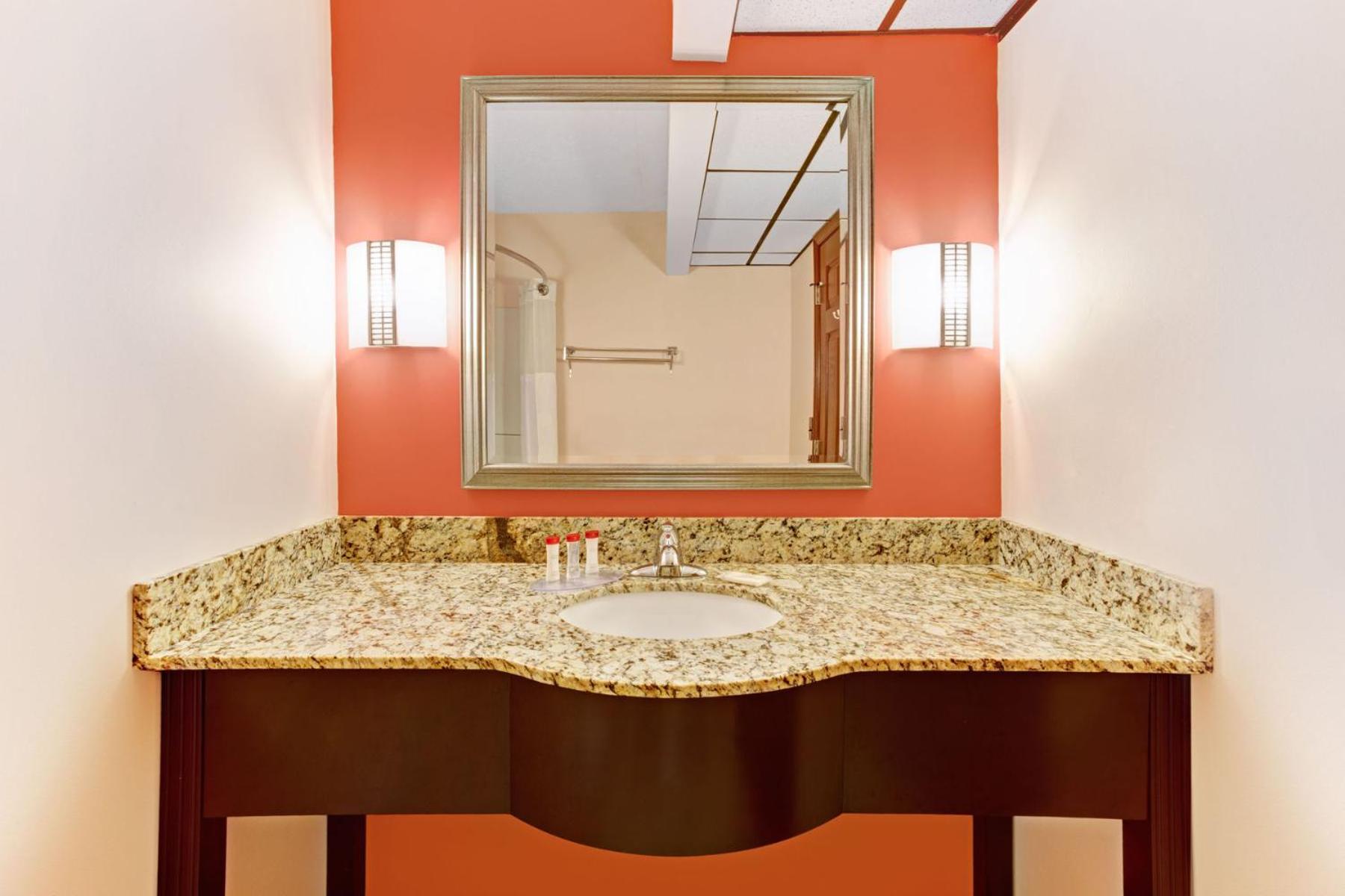 Ramada by Wyndham Murfreesboro view 4