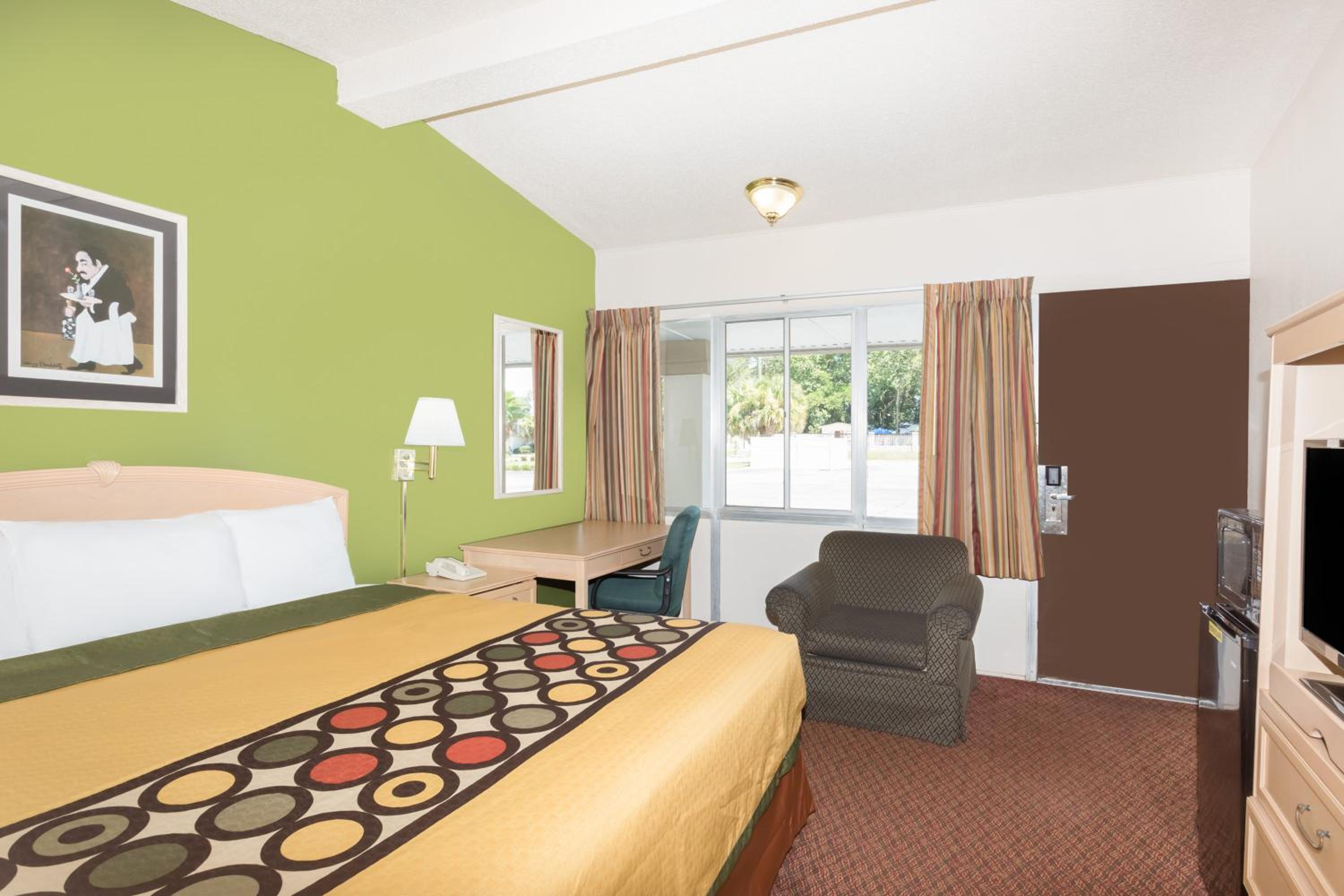 Statesboro Vacations - Knights Inn Statesboro - Property Image 24