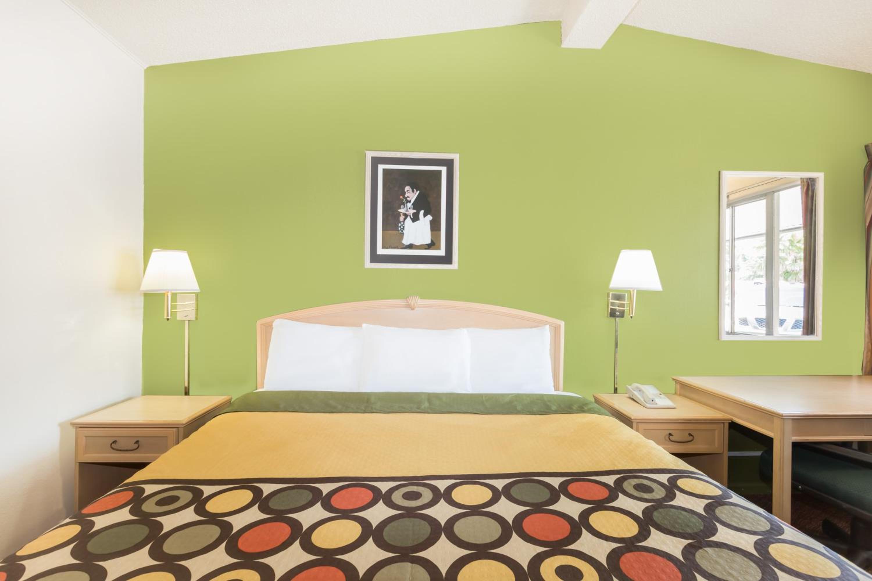 Statesboro Vacations - Knights Inn Statesboro - Property Image 15