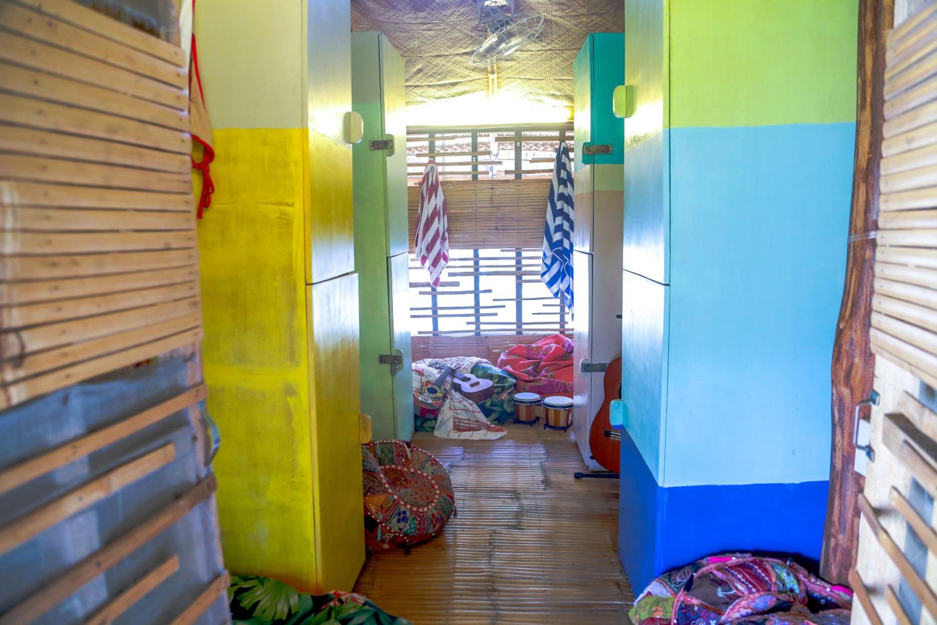 Flotsam and Jetsam Artist Beach Hostel view 5