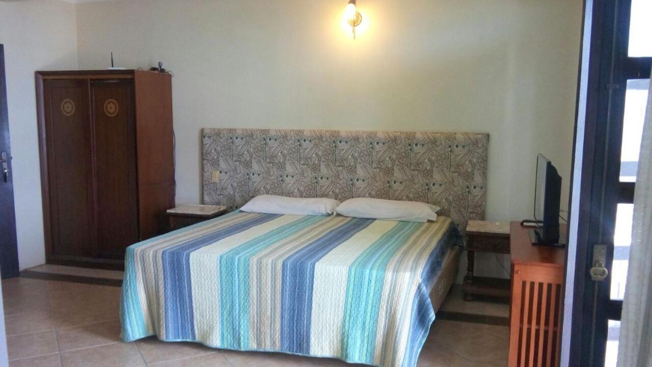 Solar do Carmo Suites & Apartments