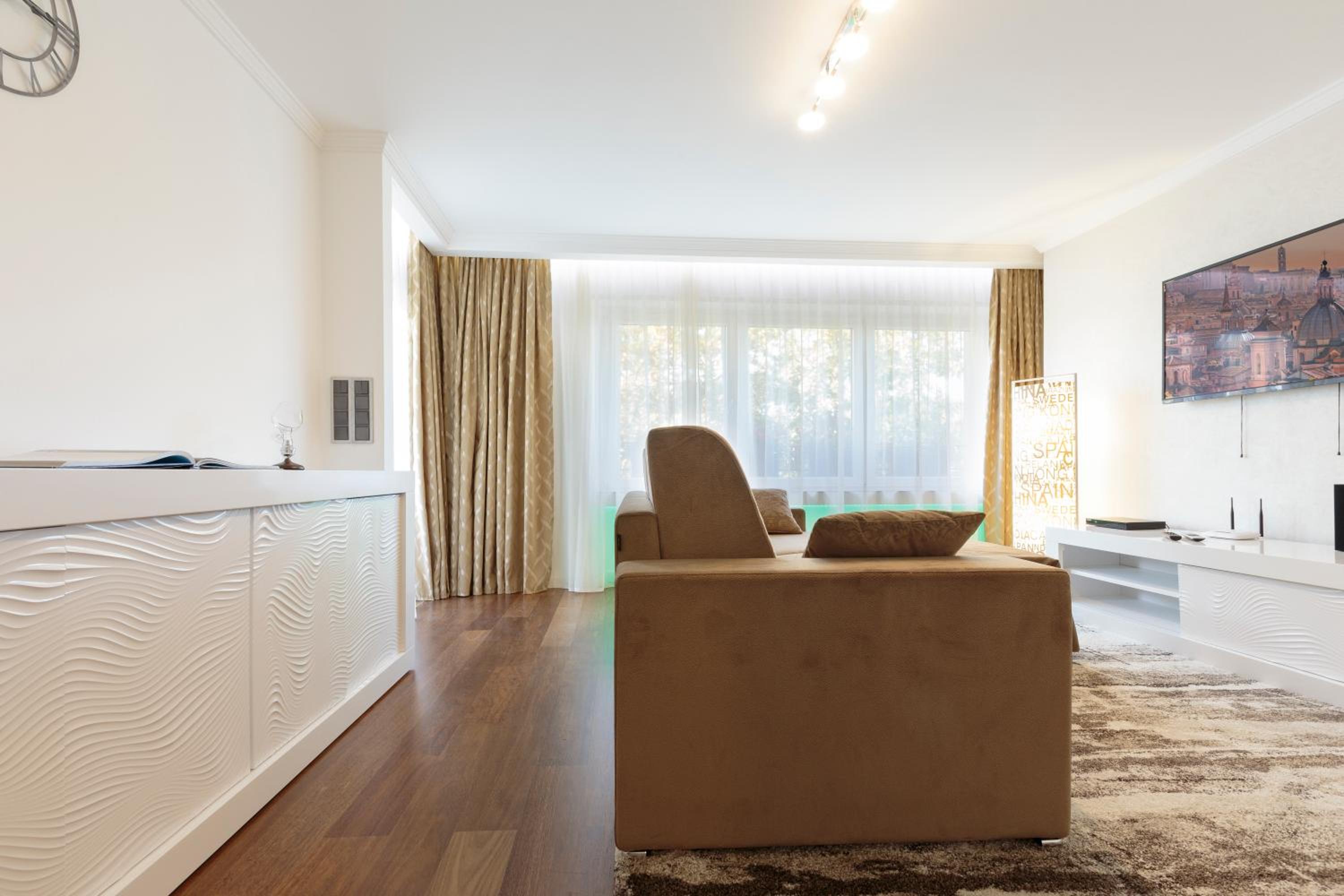 The Queen Luxury Apartments - Villa Vinicia