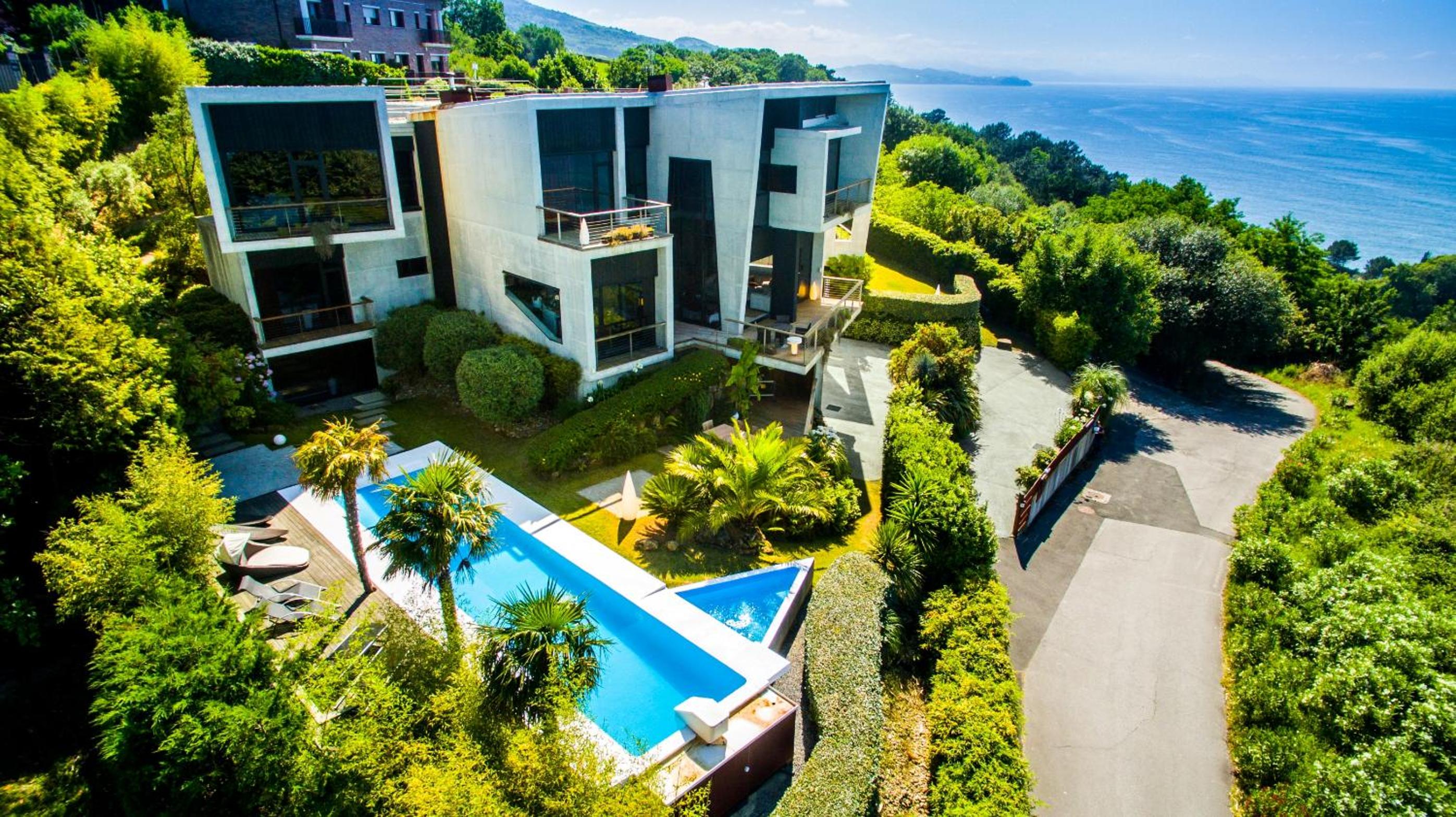 Villa Lanperna view 2