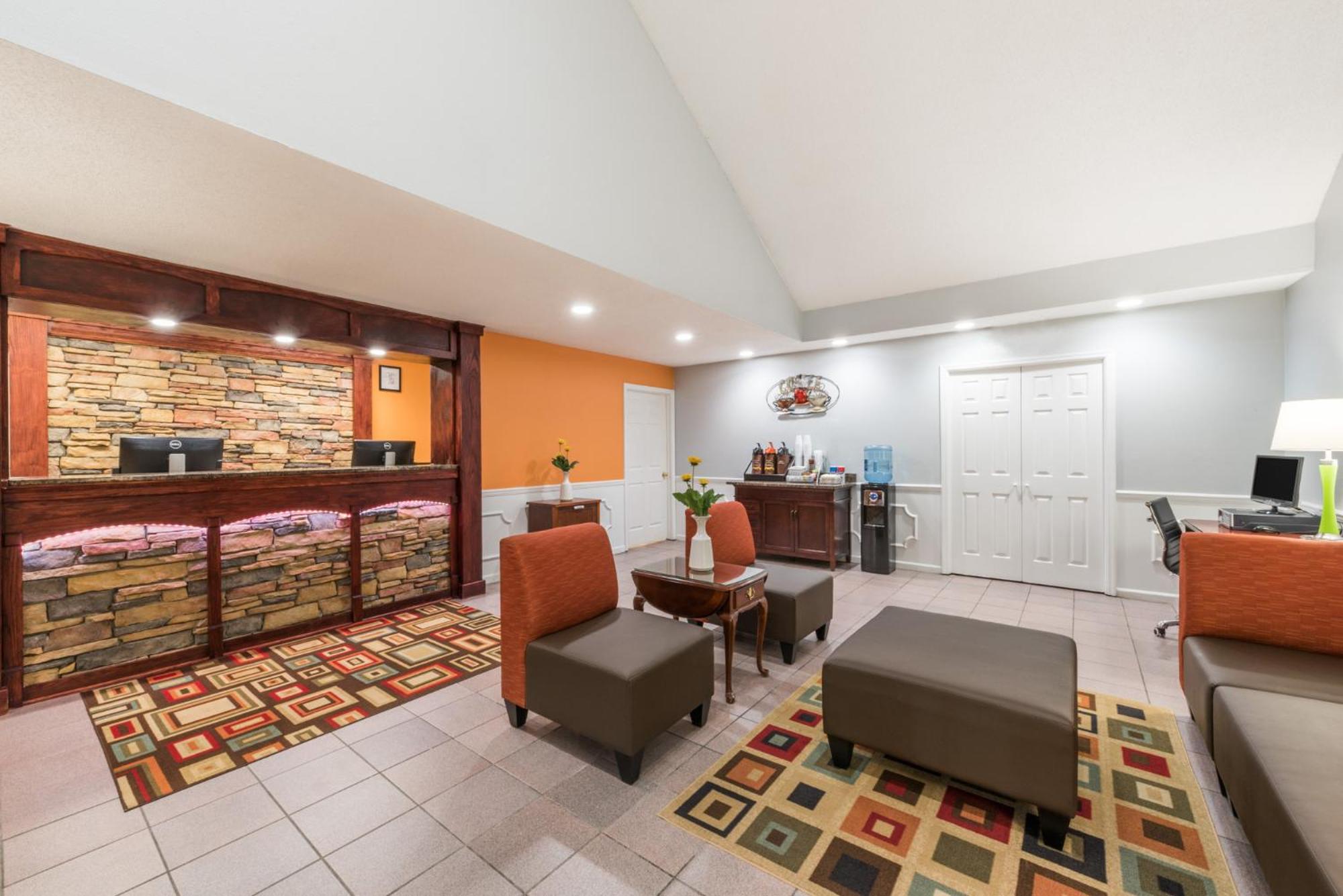 Super 8 by Wyndham Alexander City - Property Image 39