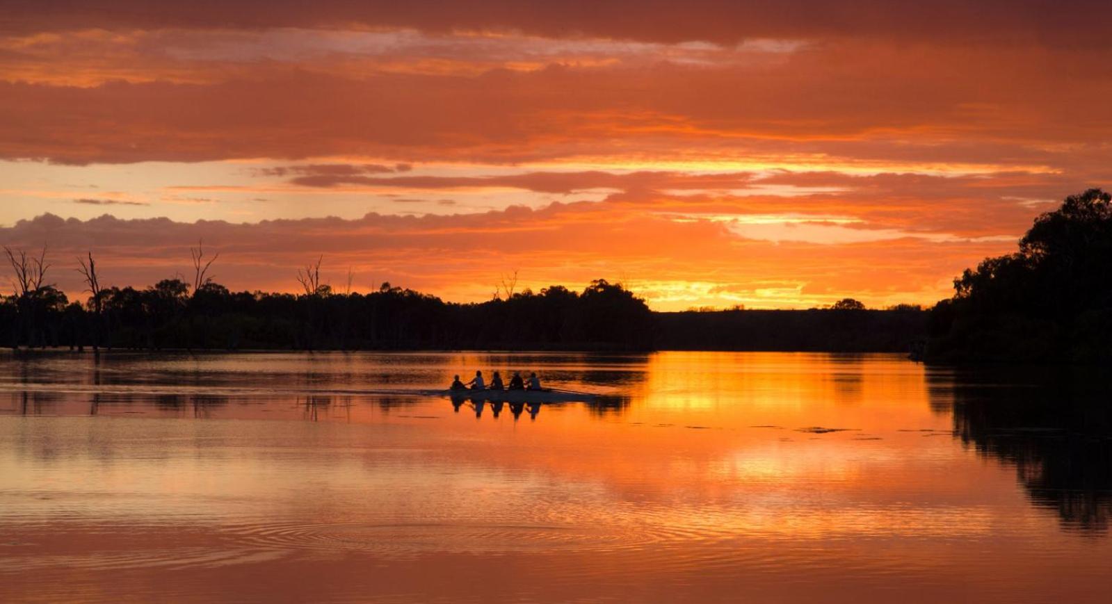 Renmark River Villas and Boats & Bedzzz