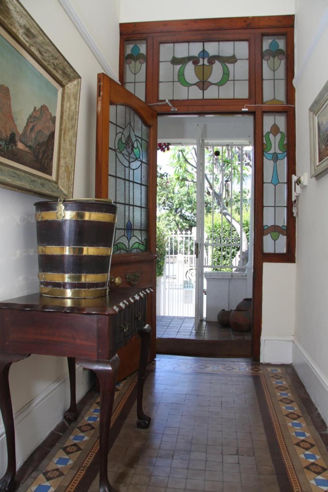 5 Camp Street Guesthouse & Self-catering