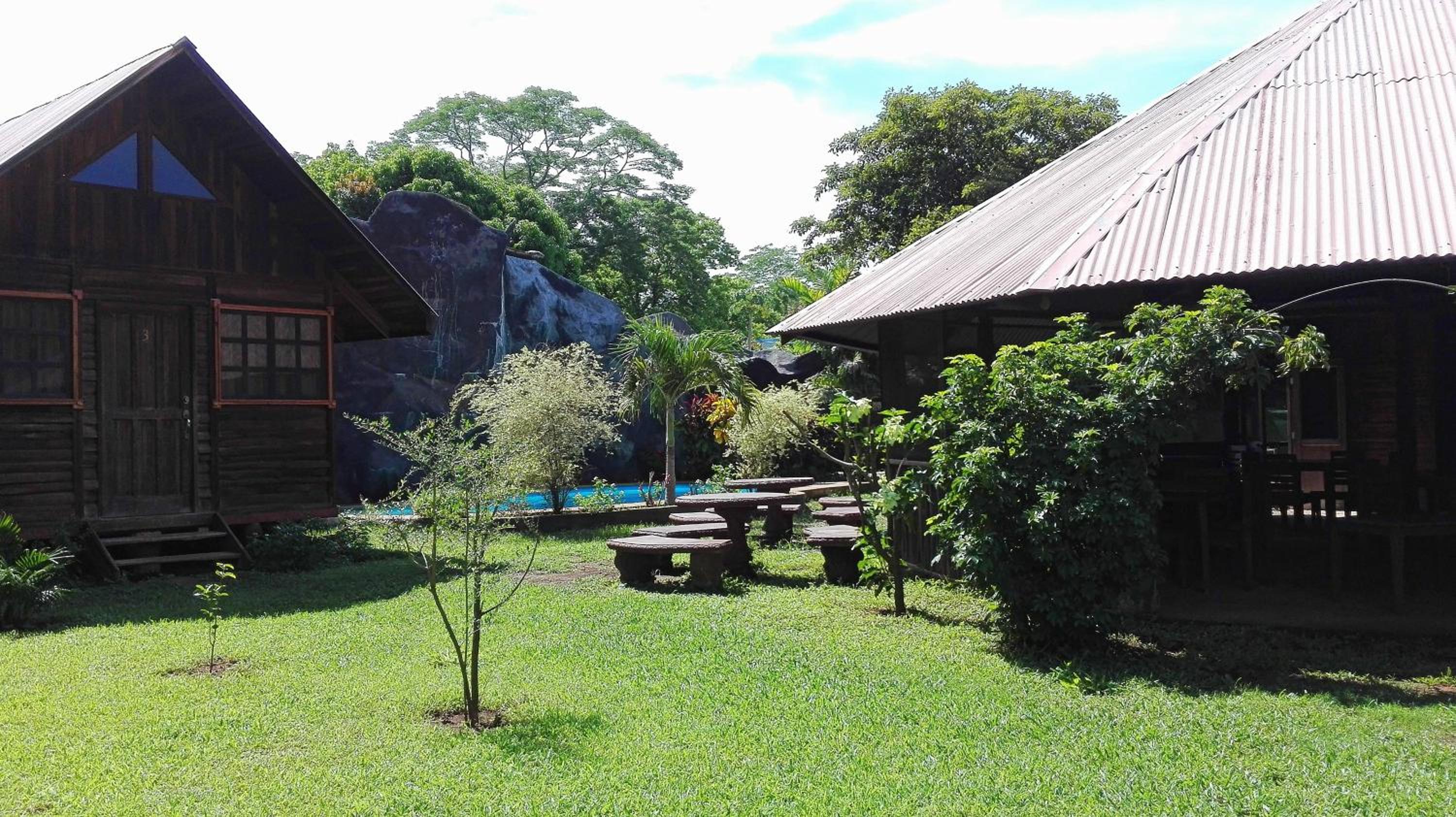 Hotel Cabañas La Teca