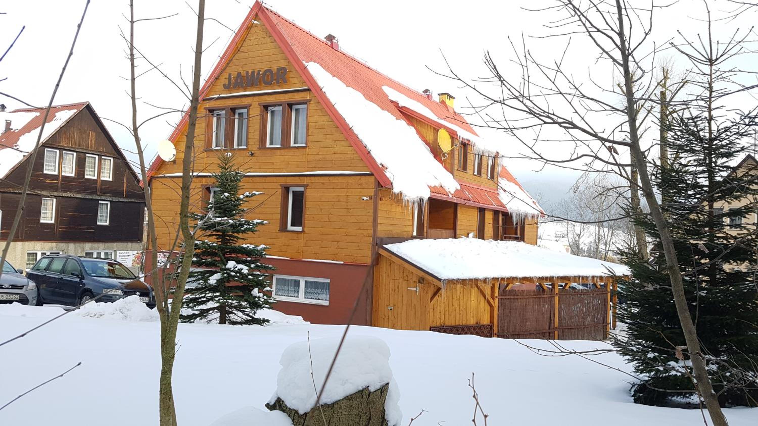 Dom Goscinny Jawor Czarnypotok view 3