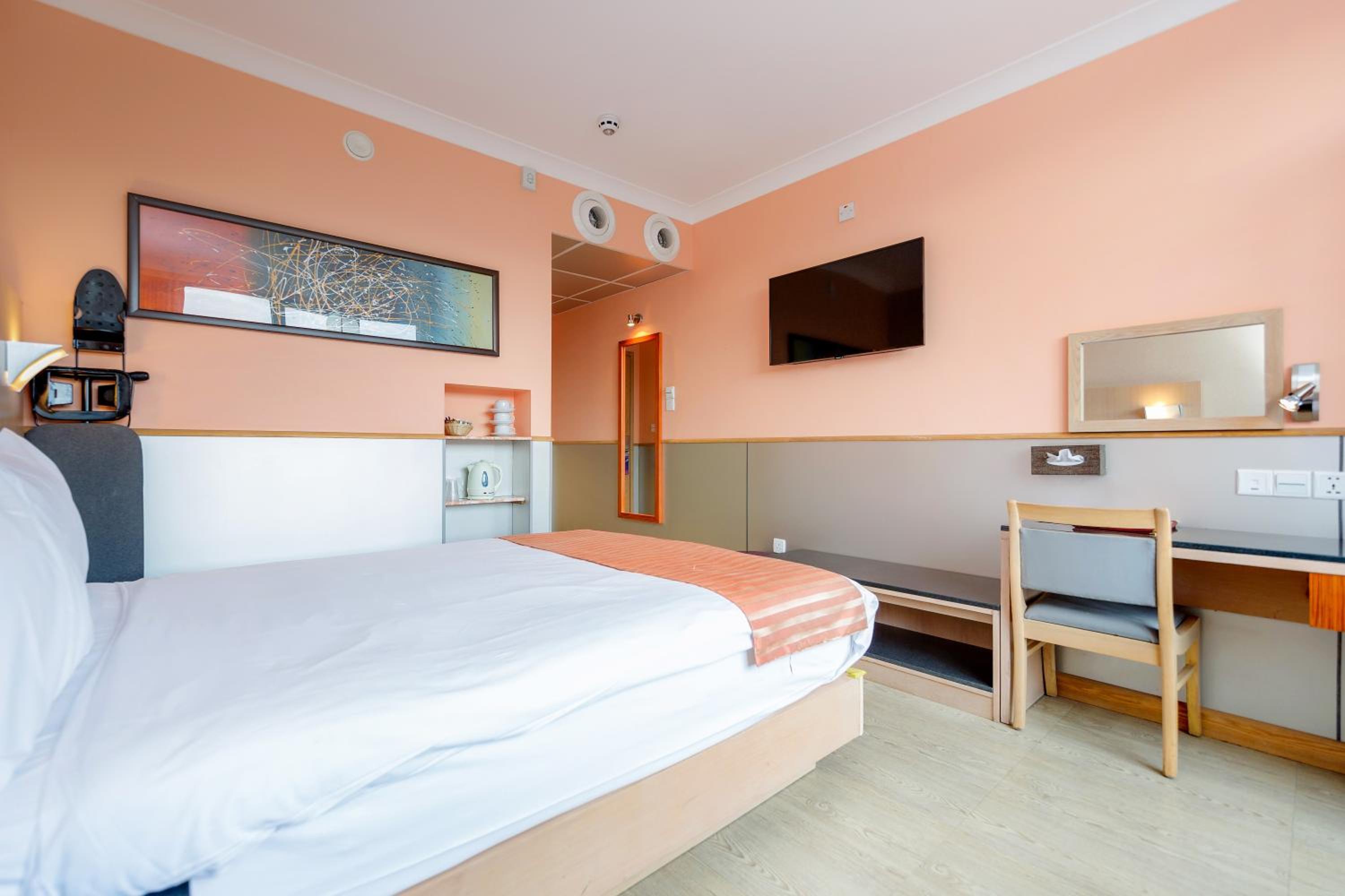 Harrow Vacations - Eurotraveller Hotel - Premier - Harrow - Property Image 5