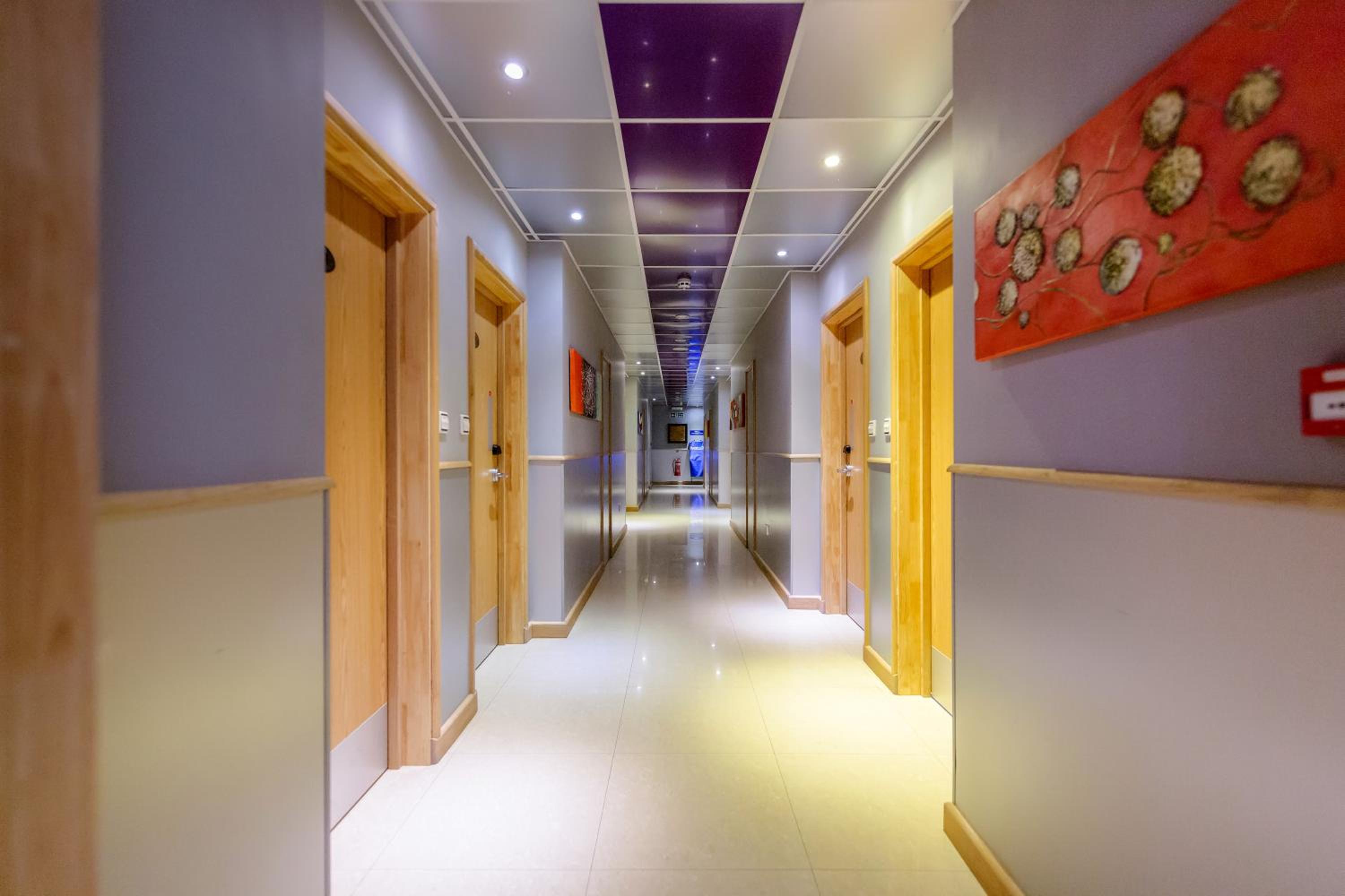 Harrow Vacations - Eurotraveller Hotel - Premier - Harrow - Property Image 4