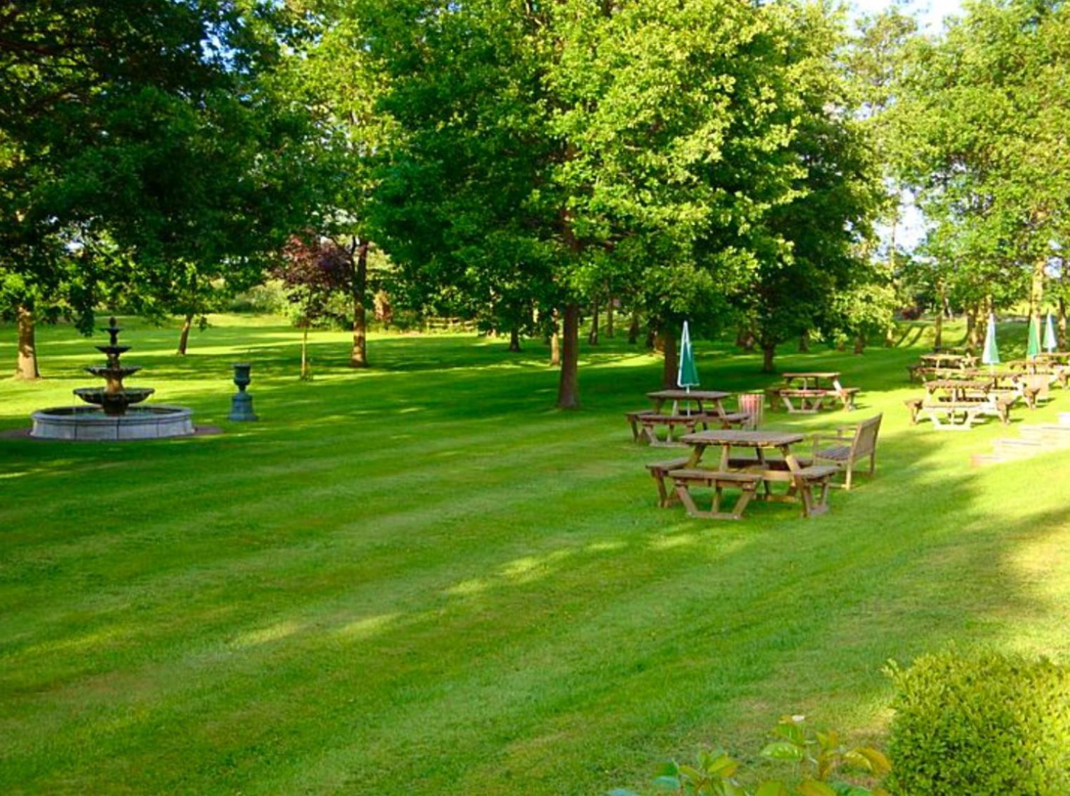Sudbury Vacations - The Boars Head Hotel - Property Image 8