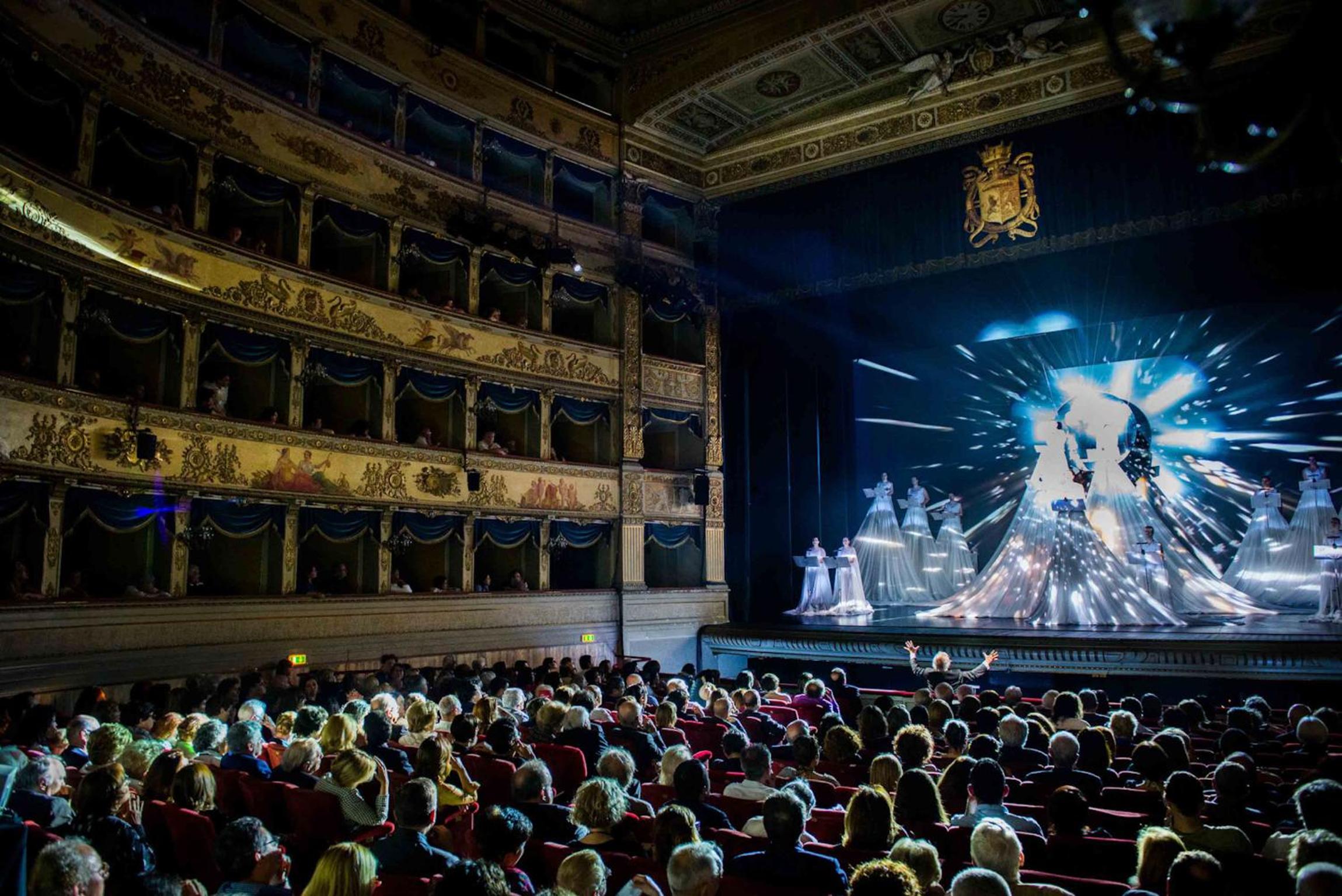 Alighieri Theatre Charming Suite view 4