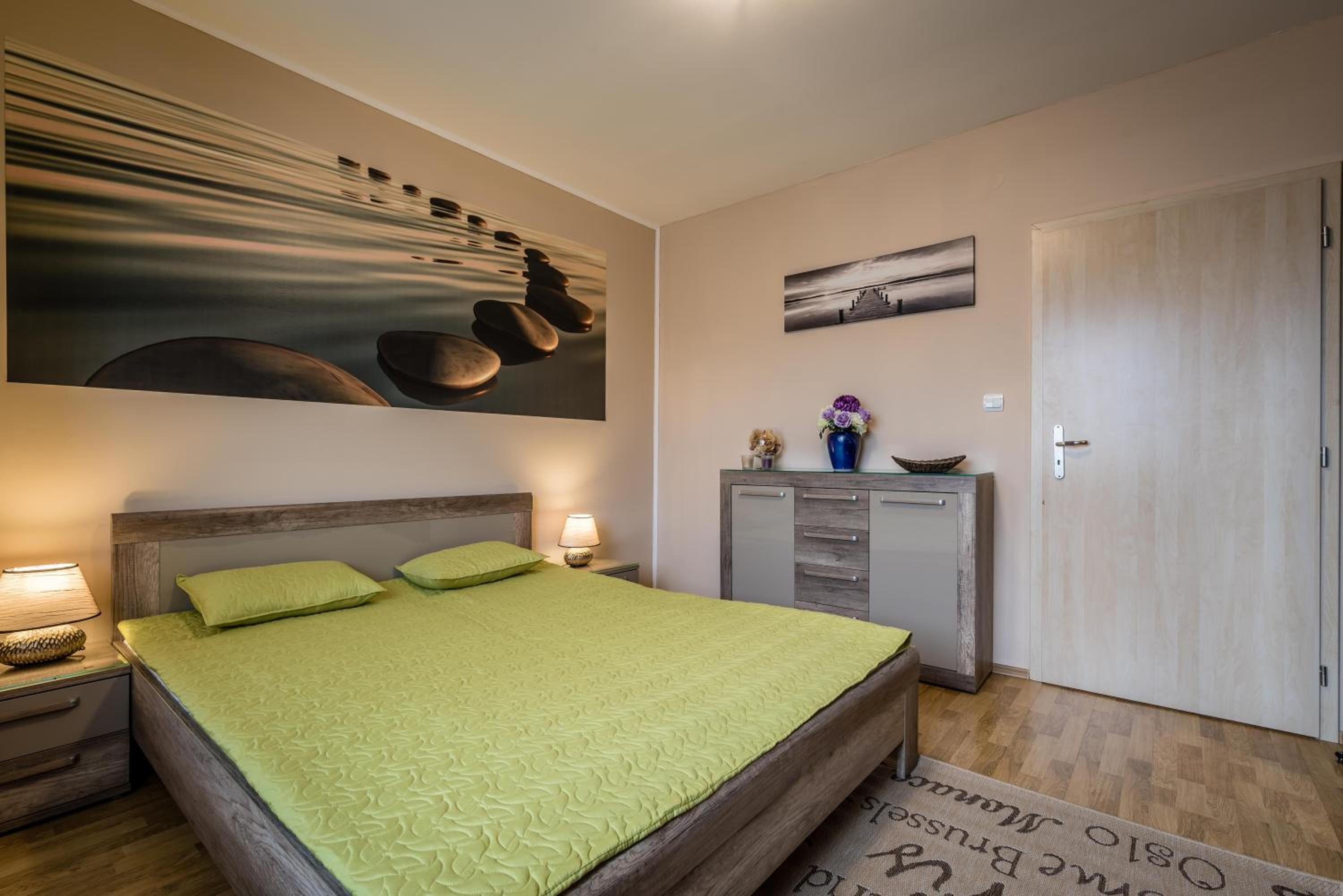 Apartman Elegance view 3