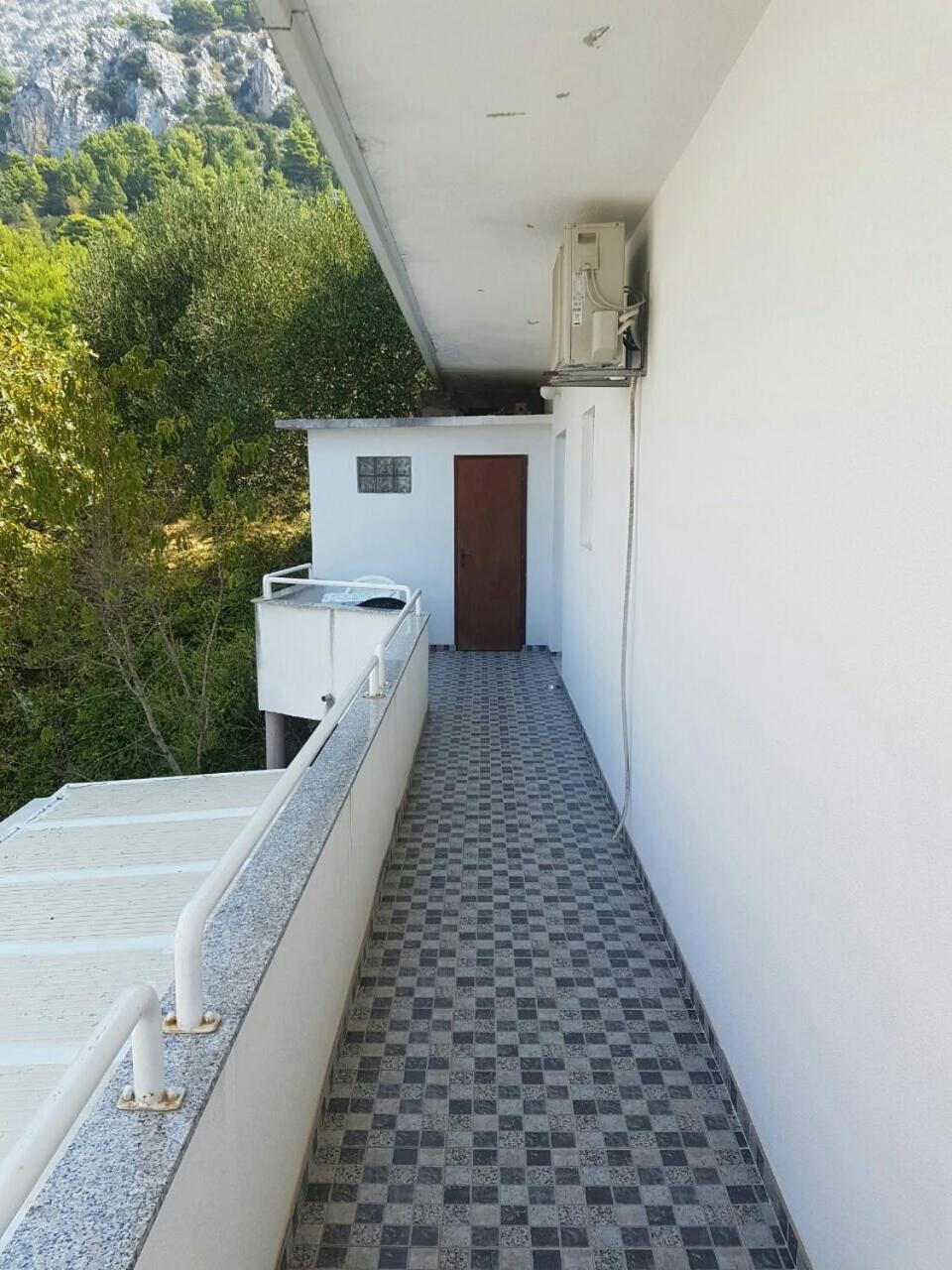 Brig Apartments view 5
