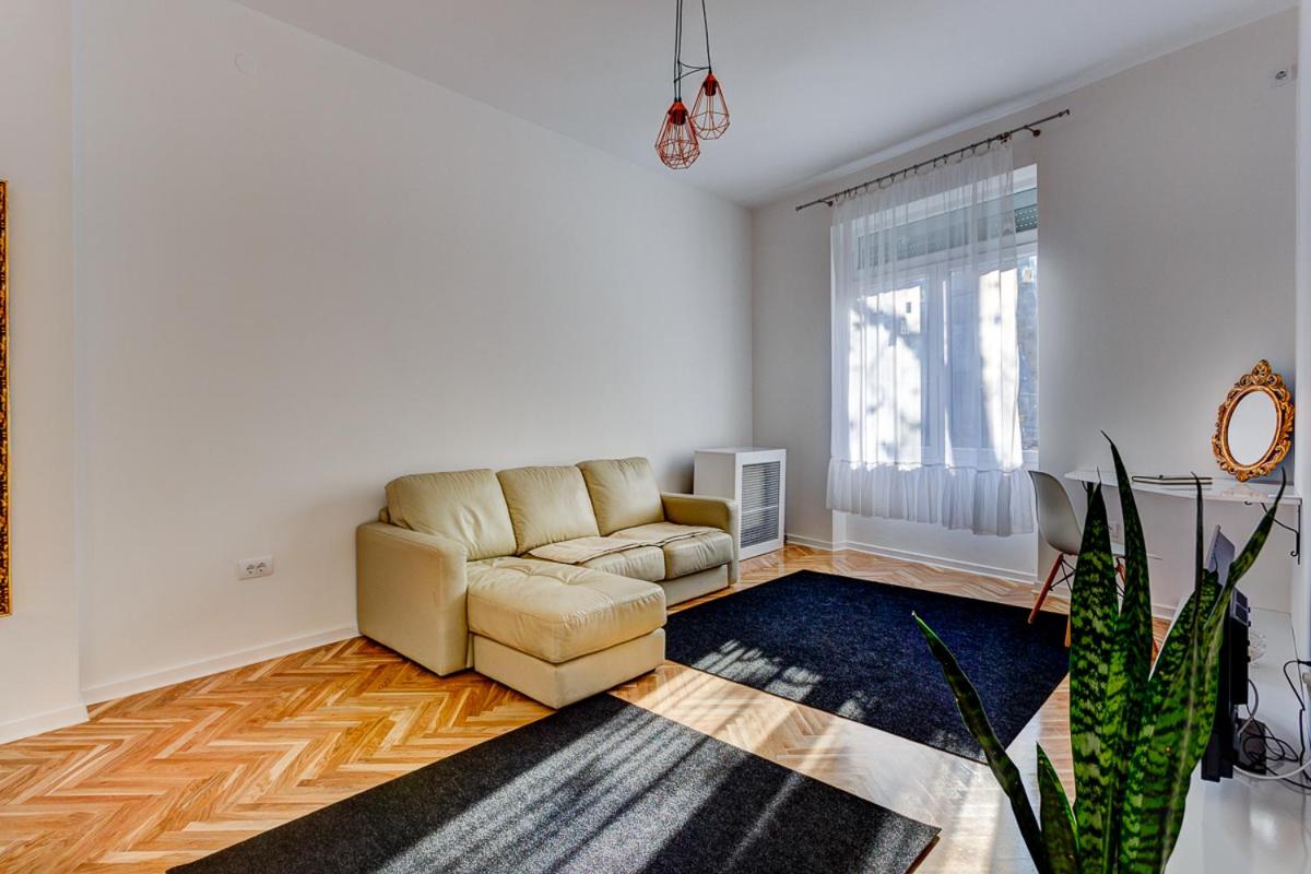 Bright Apartment Central view 4