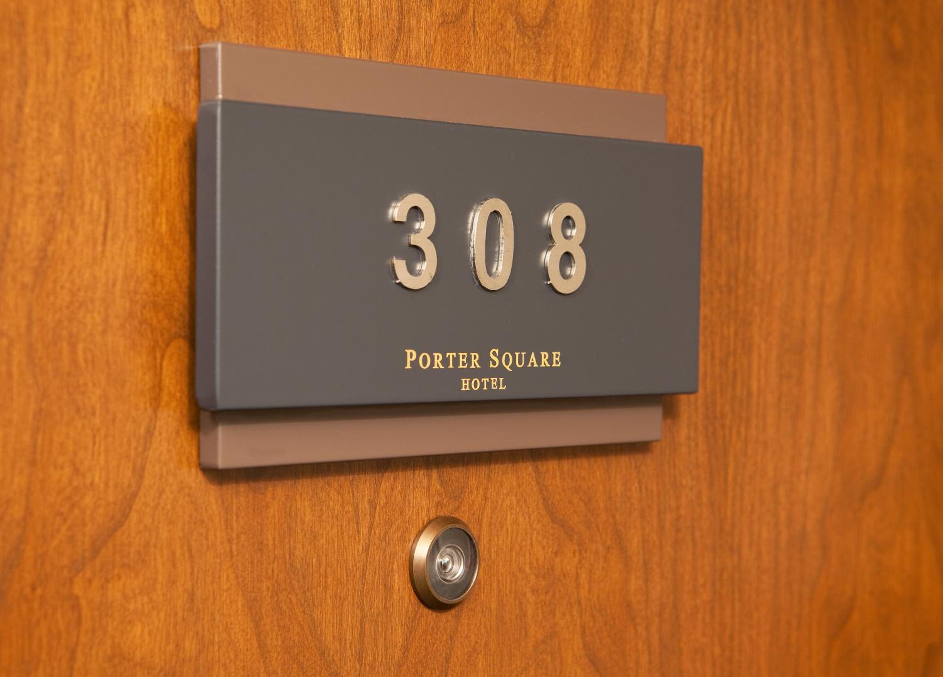 Boston Vacations - Porter Square Hotel - Property Image 3