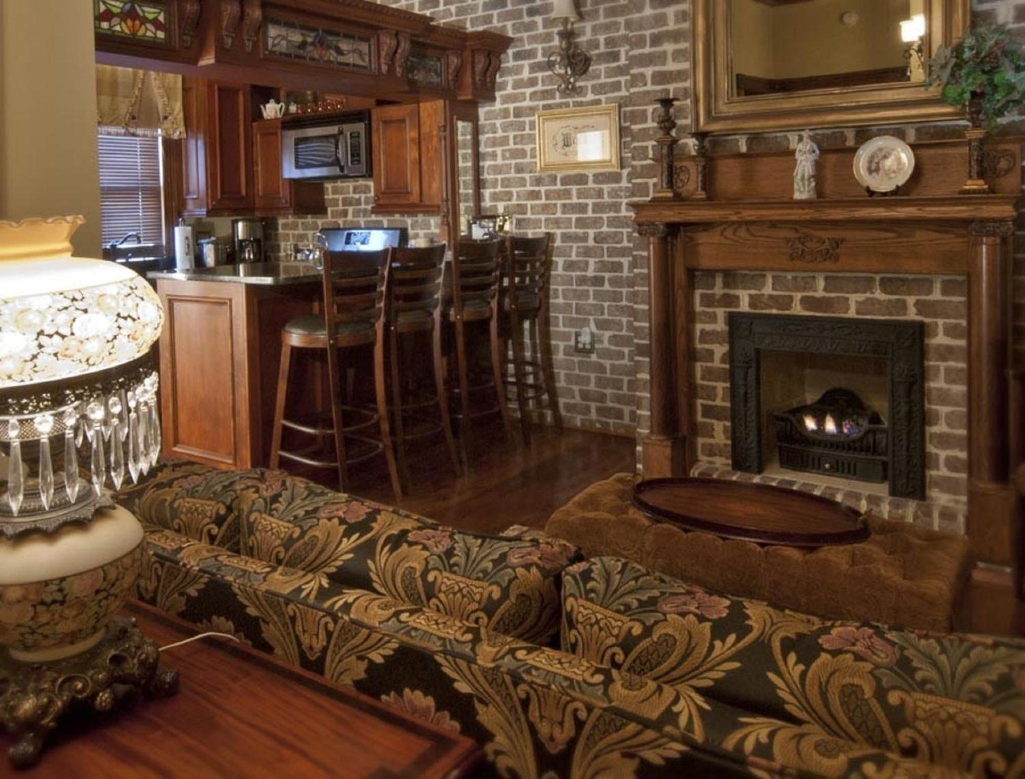 McMillan Inn