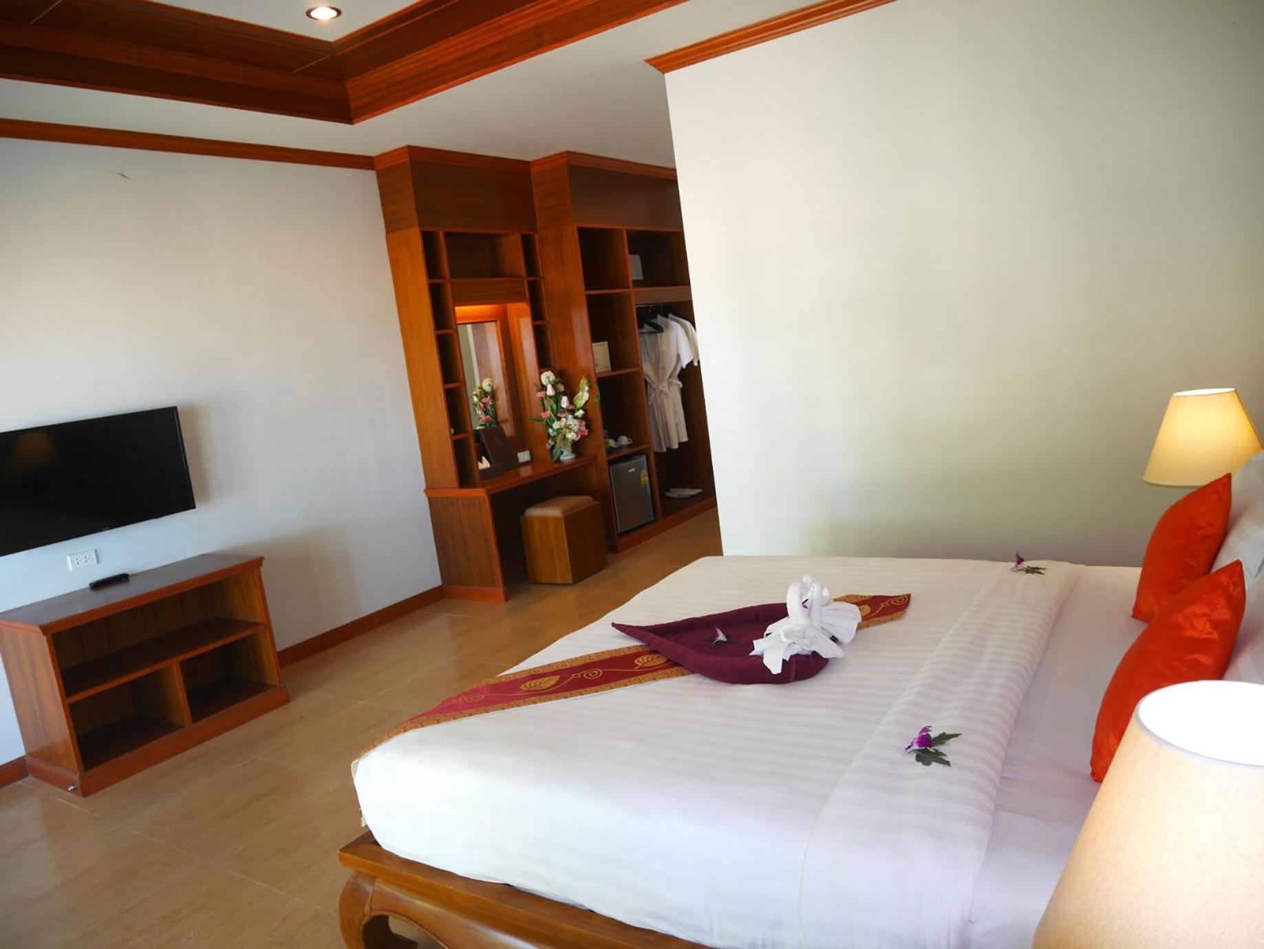 The Sunset Beach Resort - Koh Kho Khao