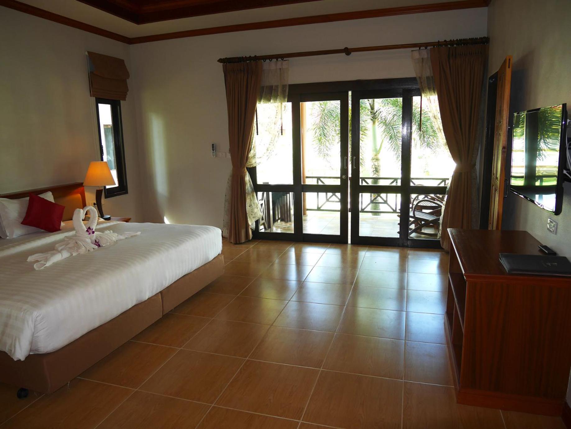 The Sunset Beach Resort - Koh Kho Khao
