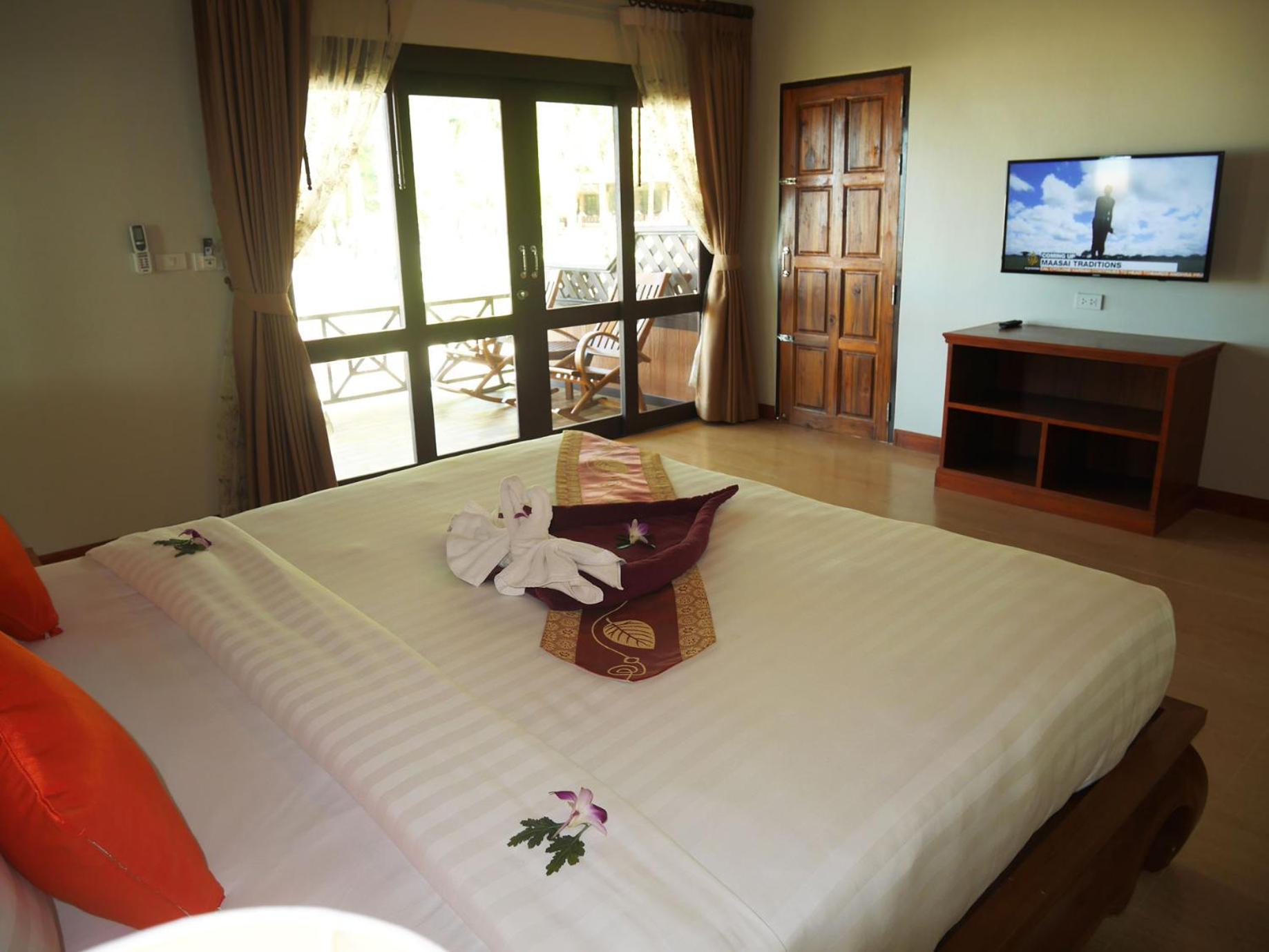 The Sunset Beach Resort - Koh Kho Khao