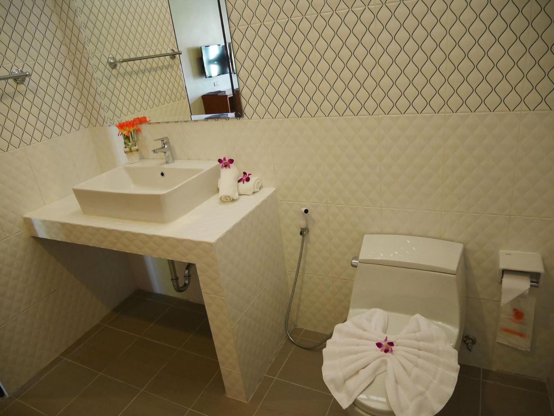 The Sunset Beach Resort - Koh Kho Khao