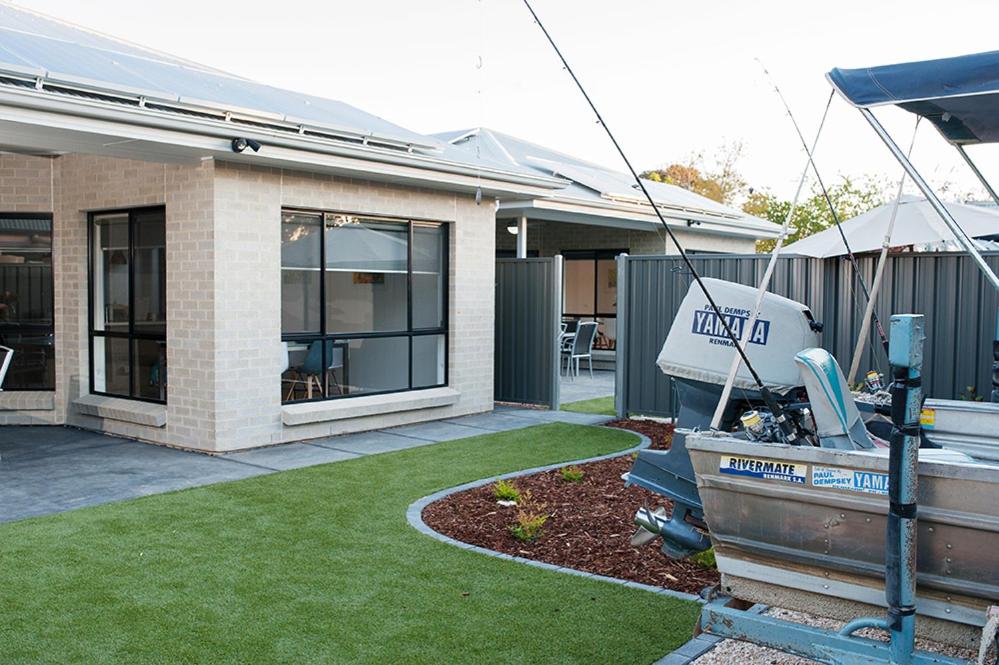 Renmark River Villas and Boats & Bedzzz