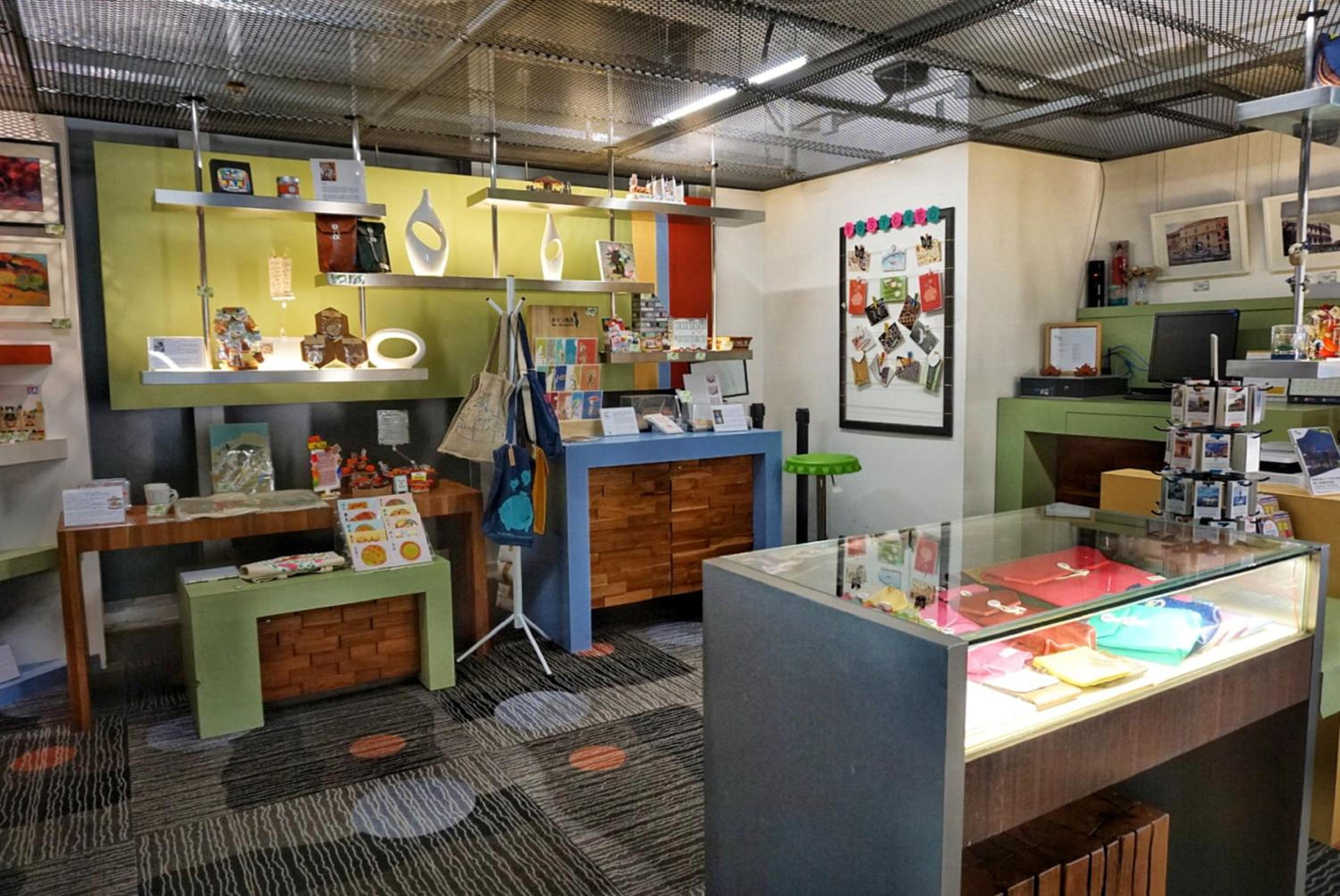 Y Loft