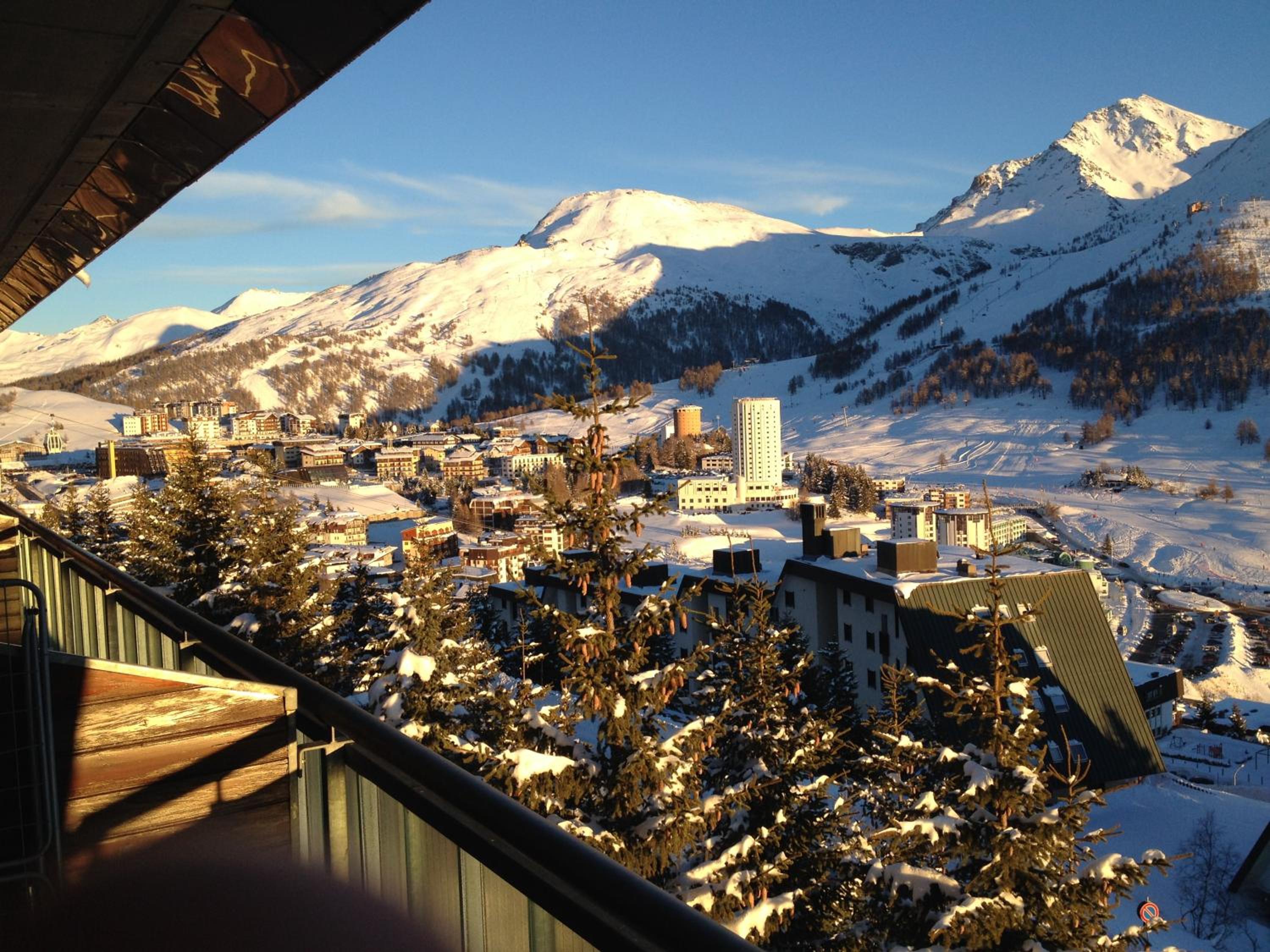 Nevesestriere