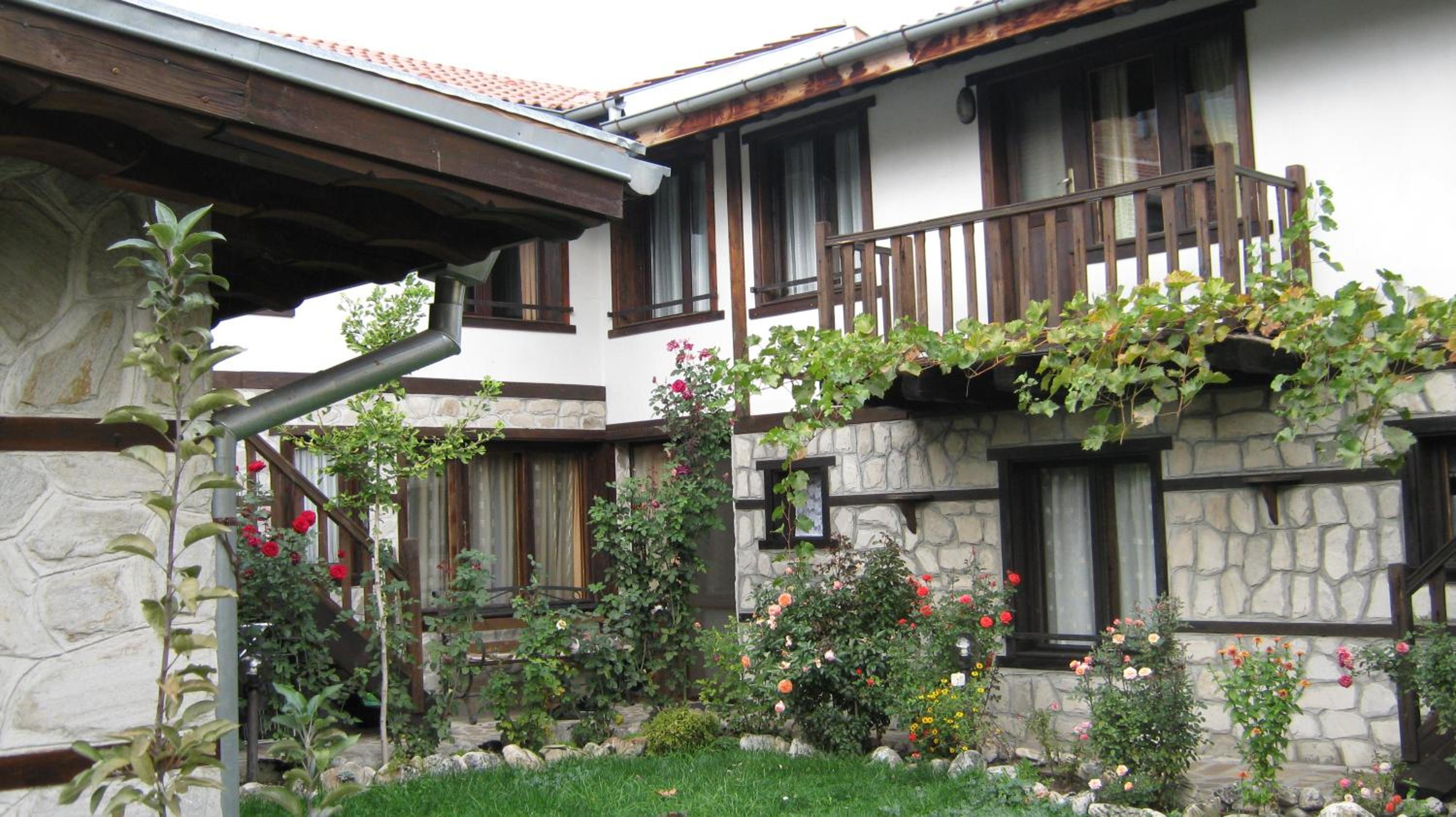 Bansko Vacations - Trenchova Guest House - Property Image 9