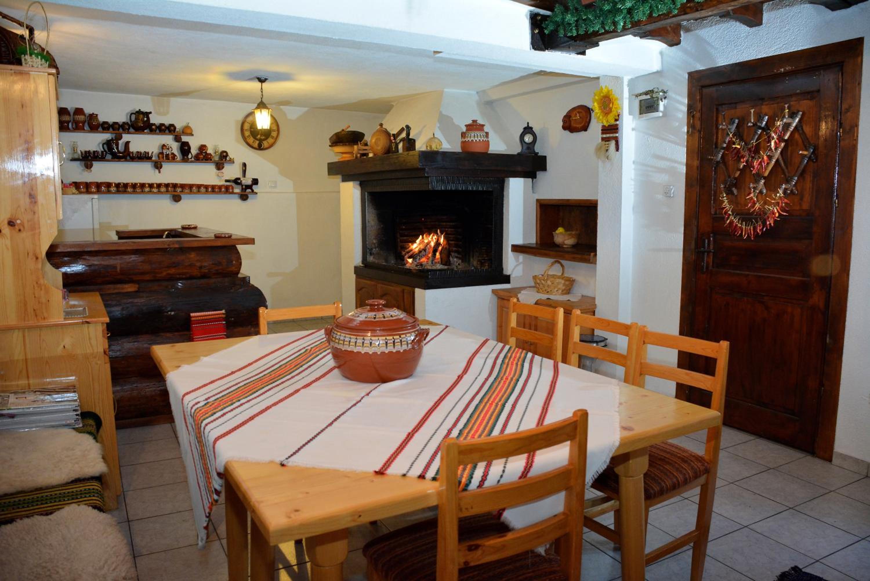 Bansko Vacations - Trenchova Guest House - Property Image 25