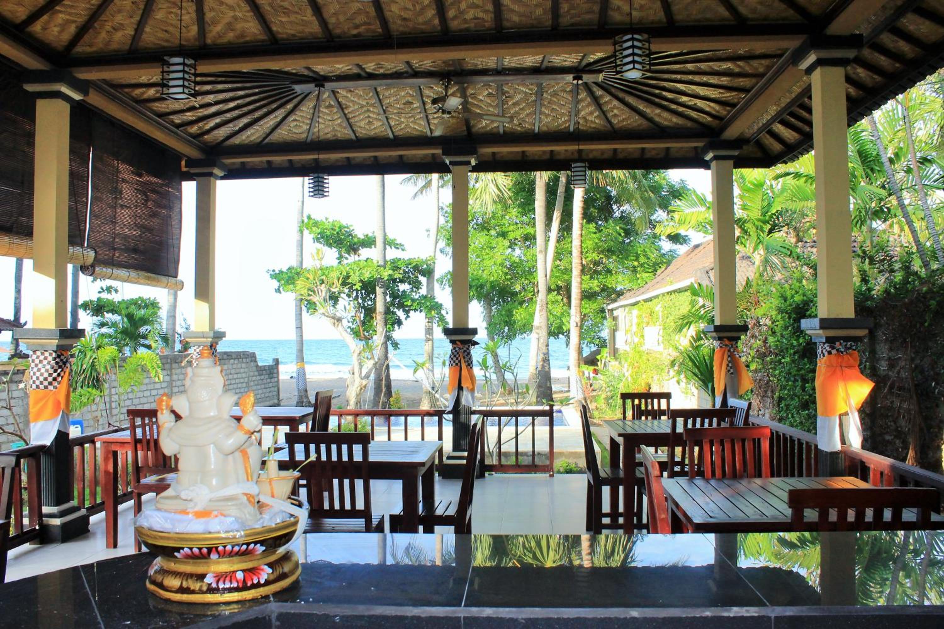 Bintang Beach Villa