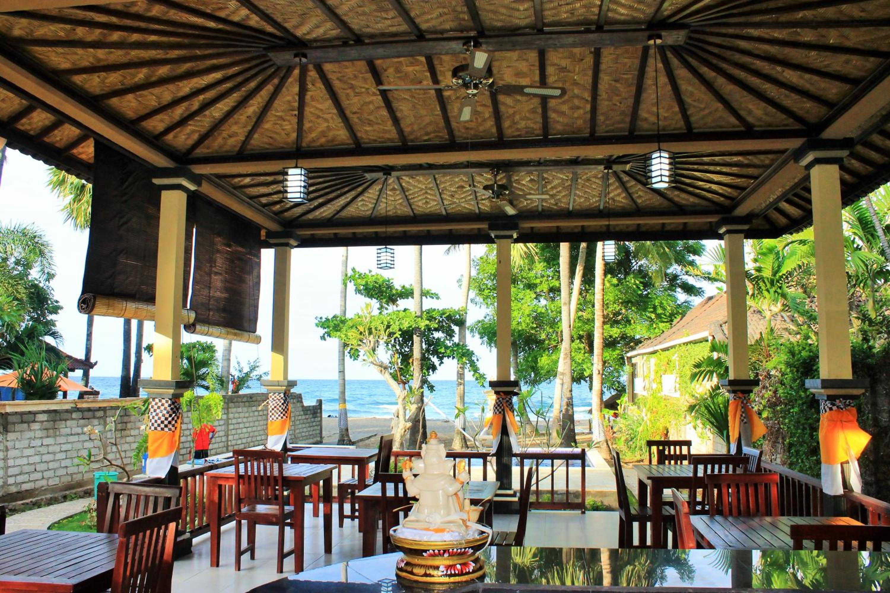 Bintang Beach Villa