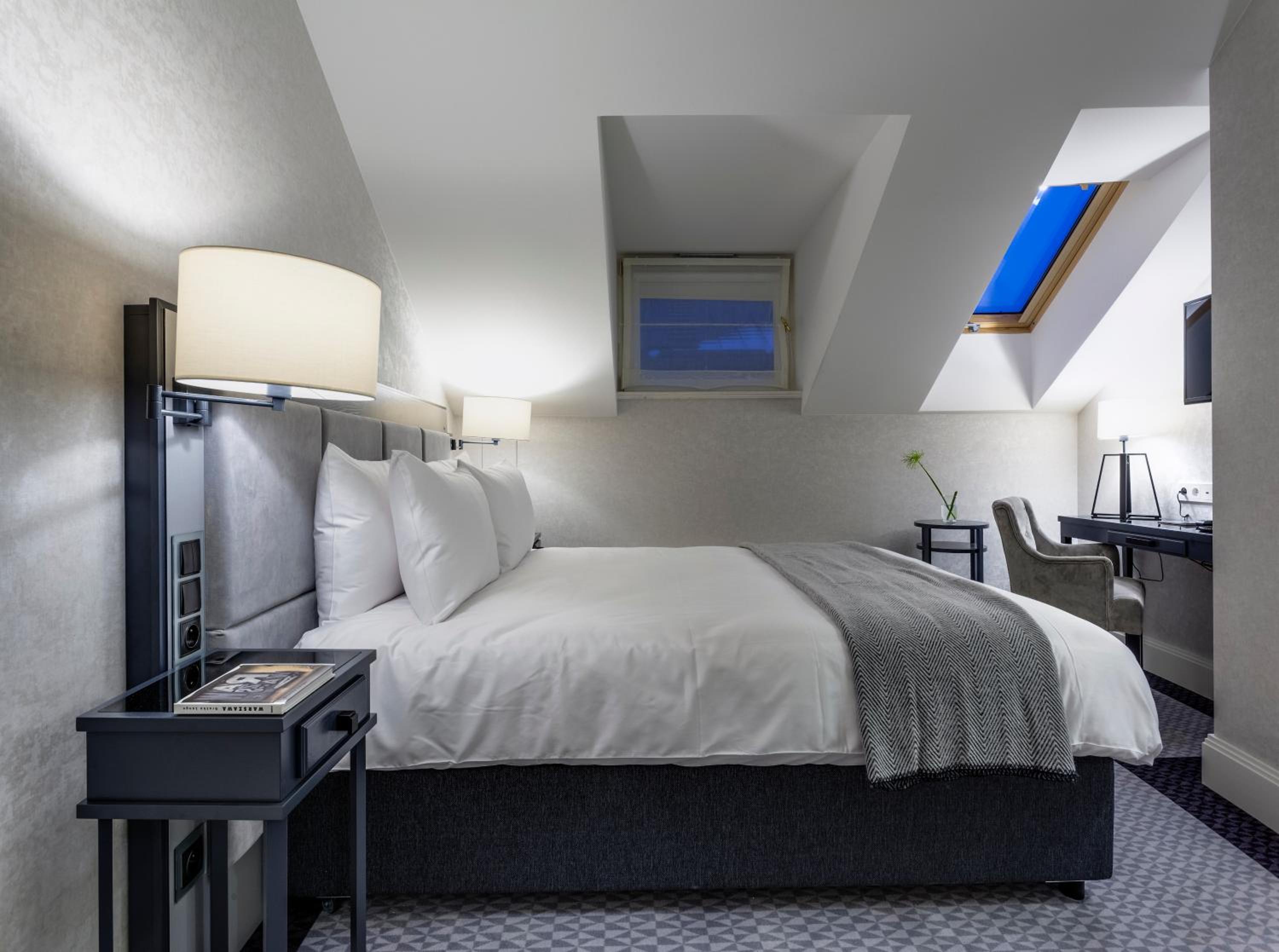 Hotel Teatro Boutique Old Town - Destigo Hotels