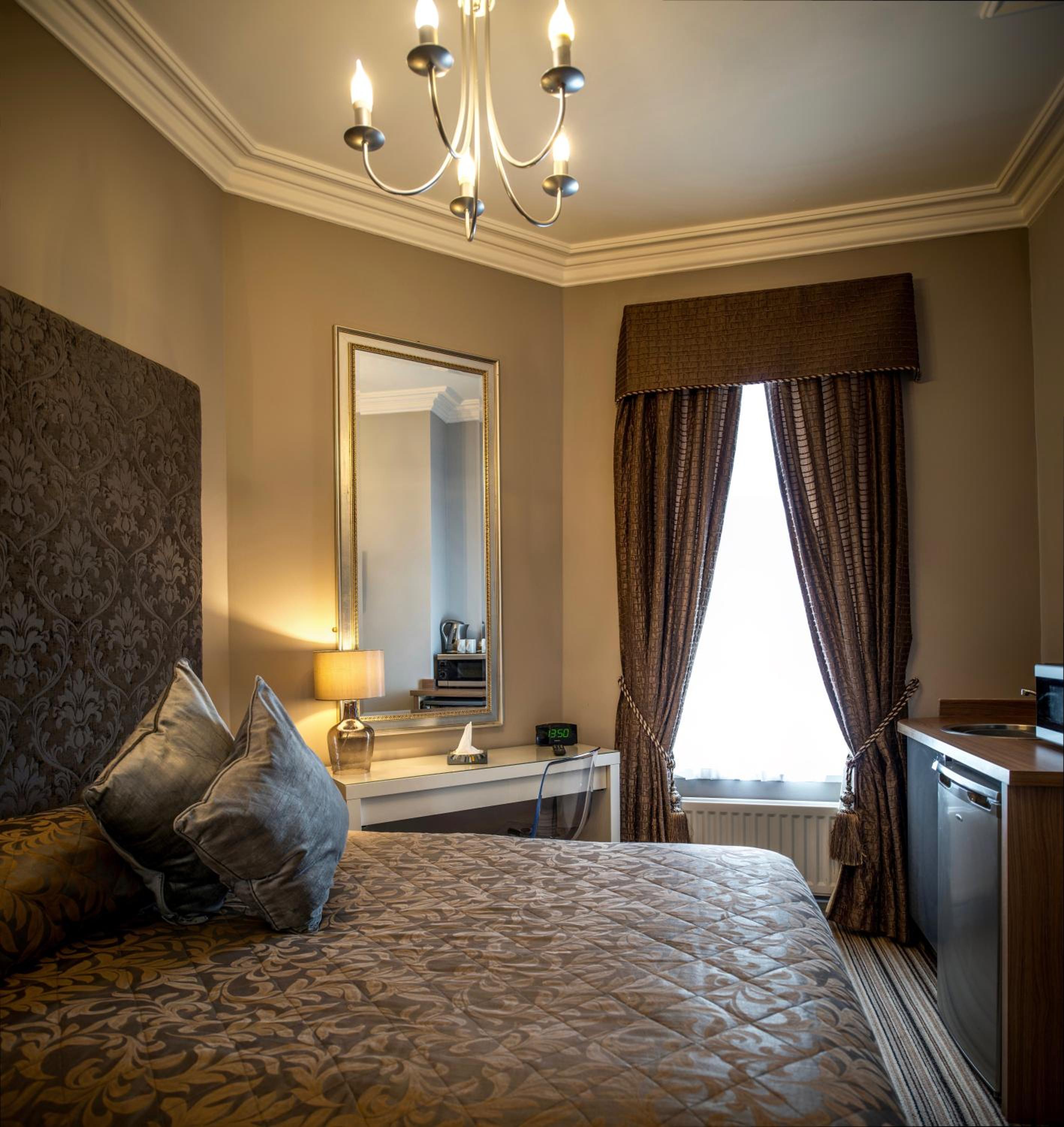 York House Hotel — 10
