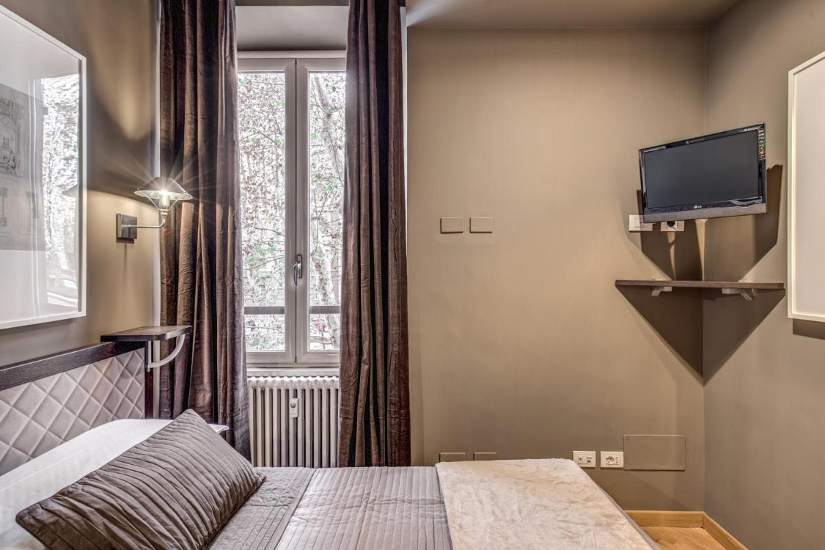 Zero6 Guest House
