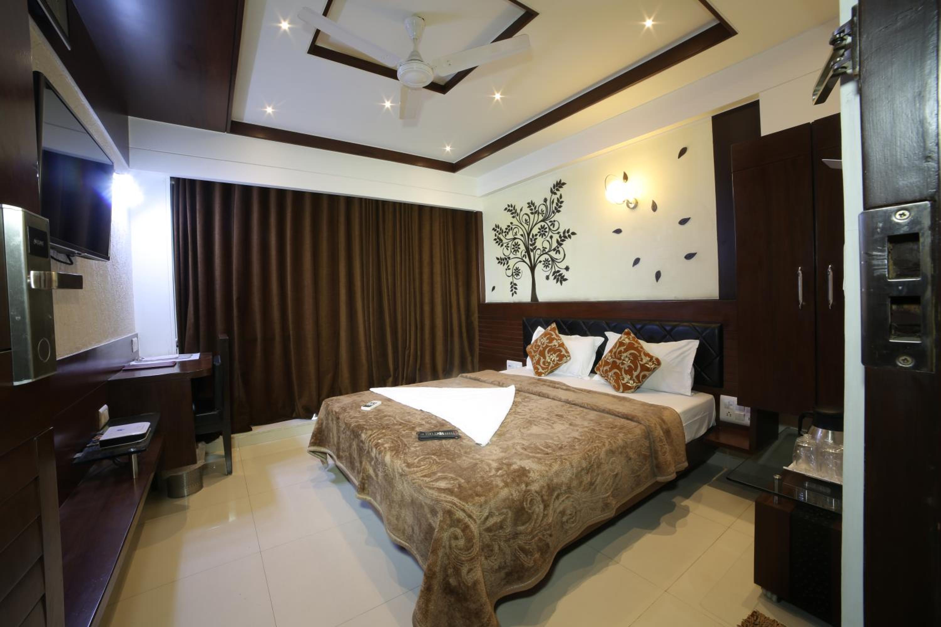 Hotel Grand Pragati