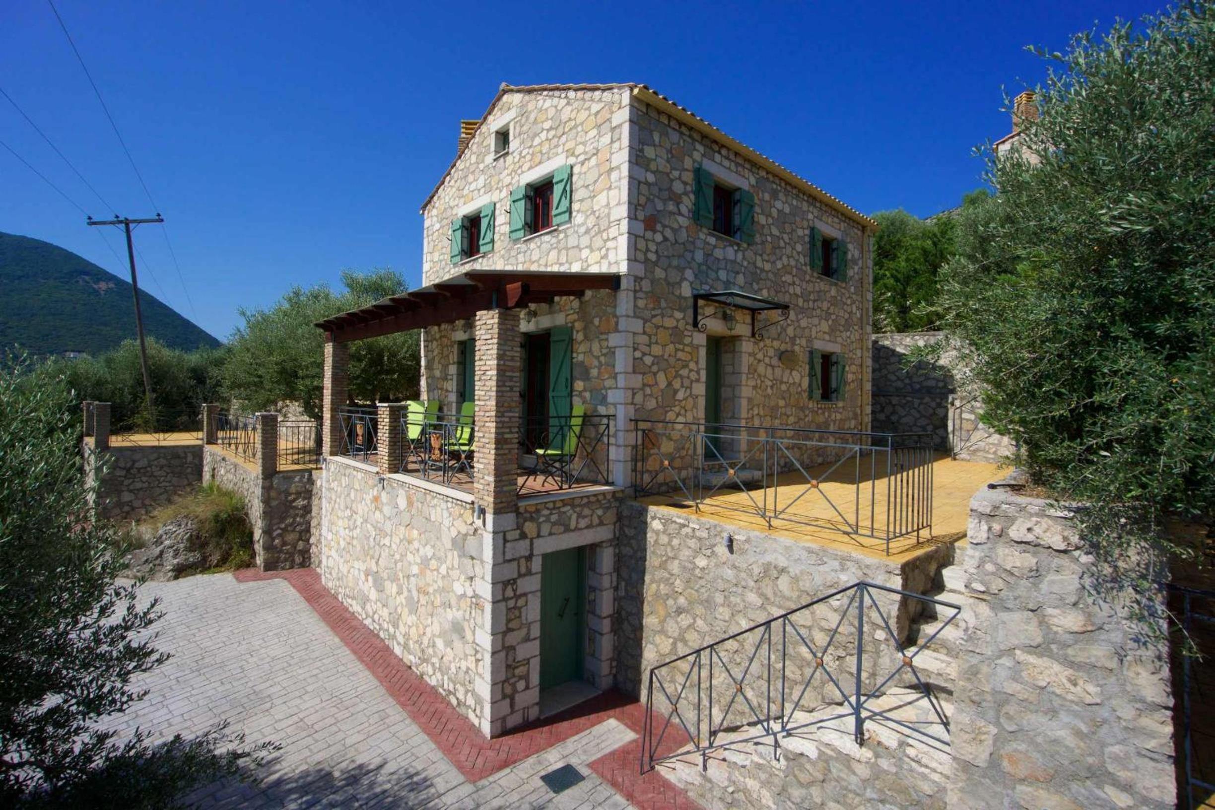 Pilikas Luxury Villas view 4