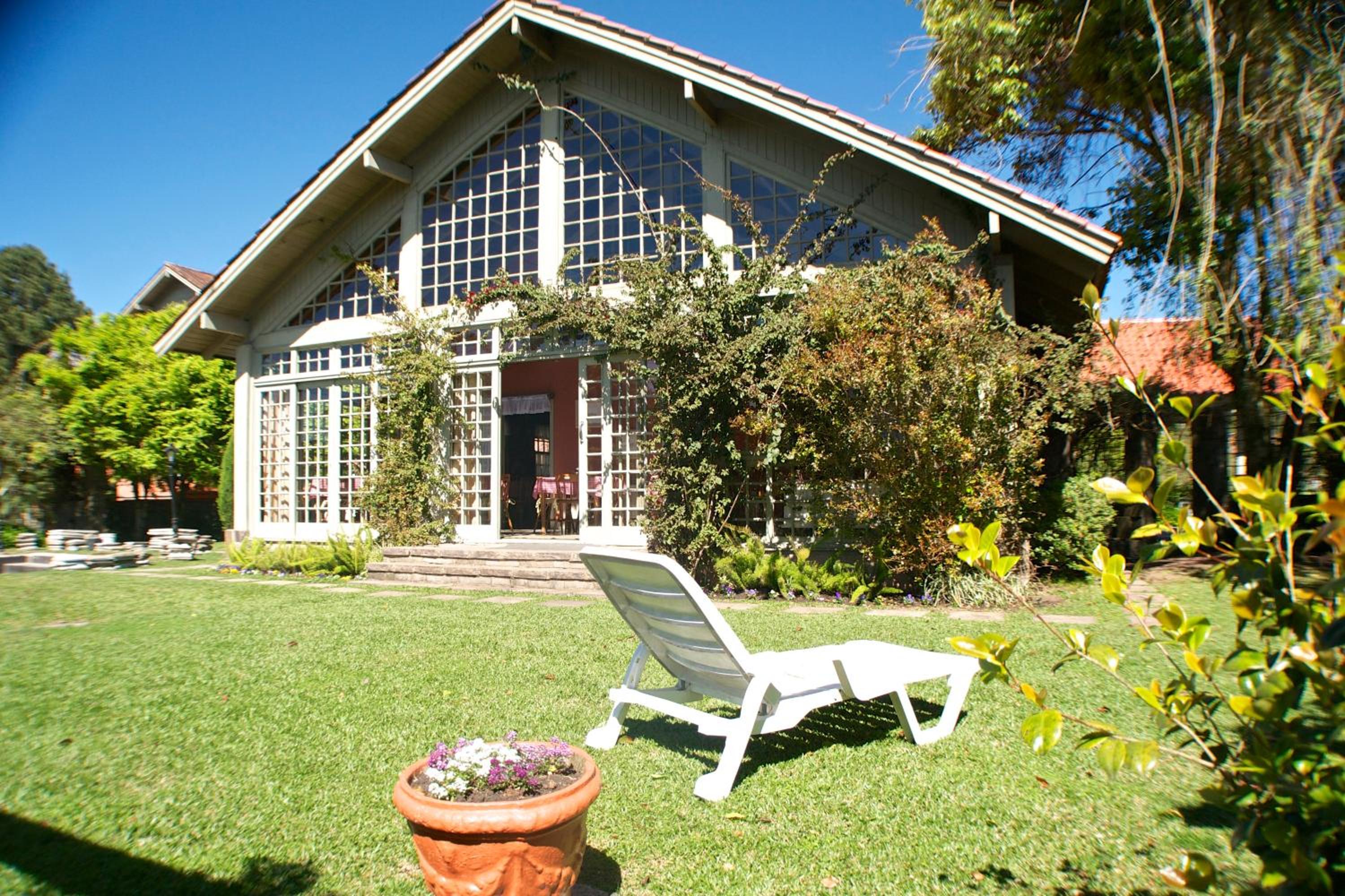Golden Hills Vila Suzana