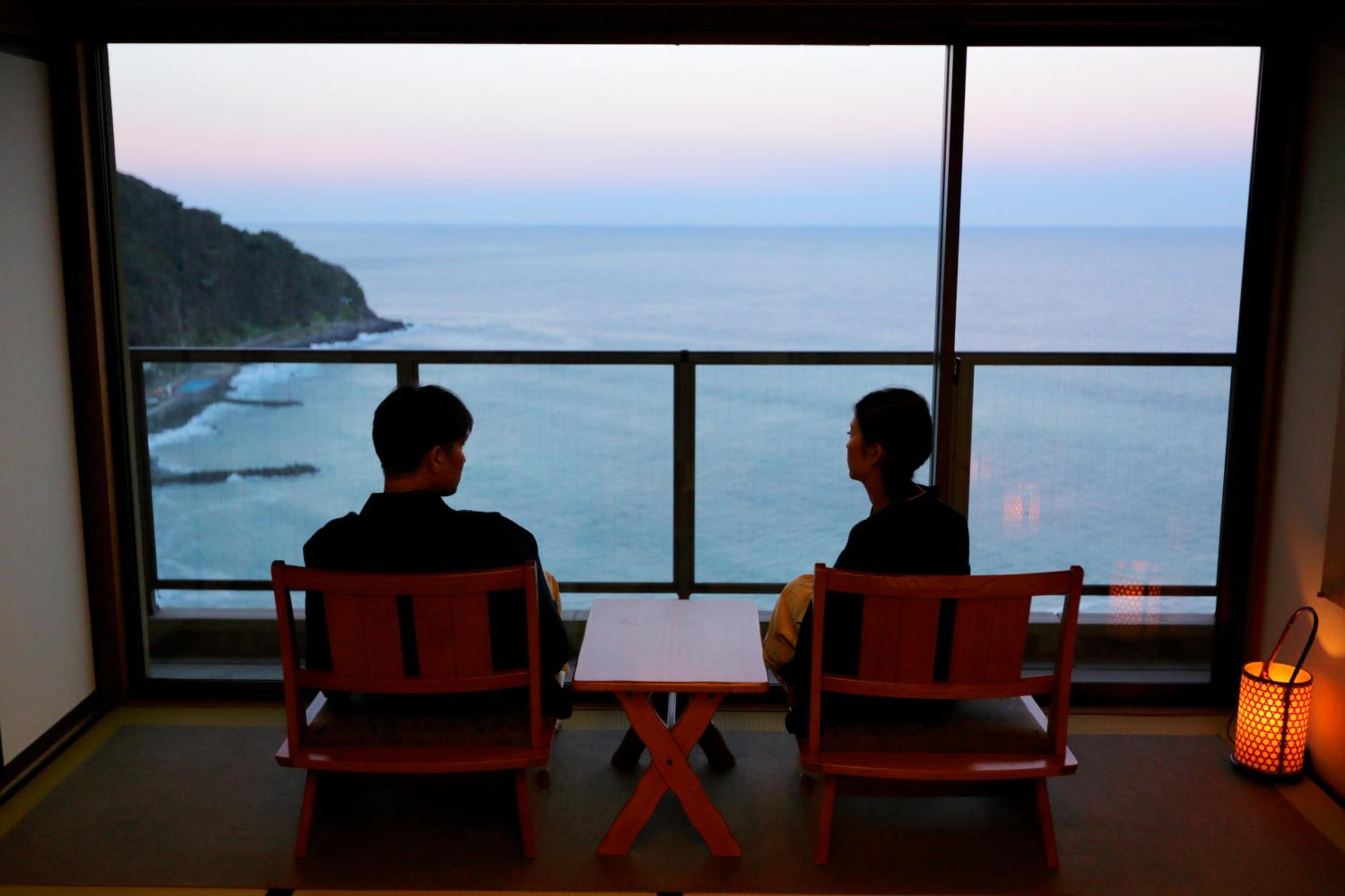 IZU RETREAT by Onko Chishin