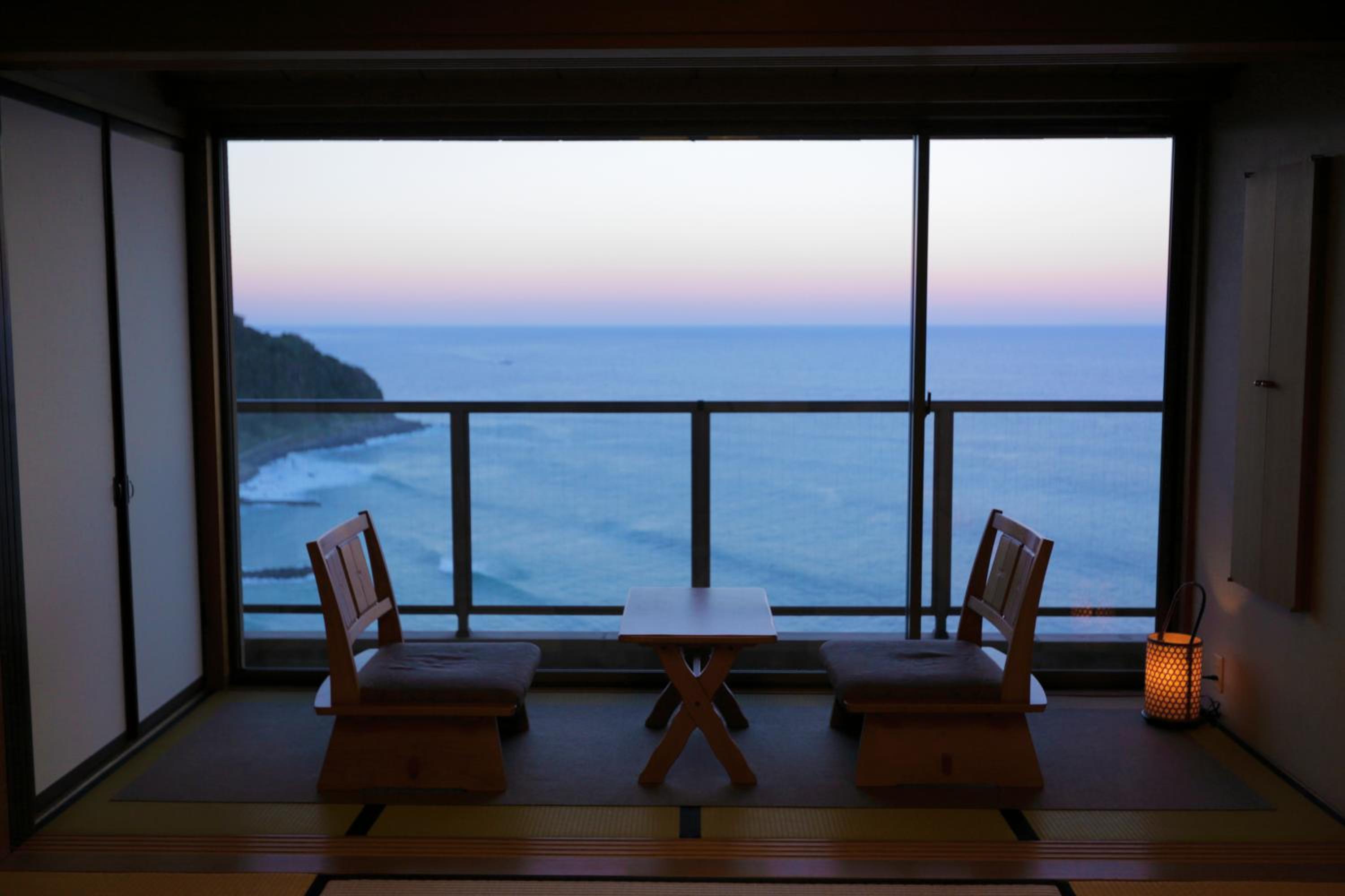 IZU RETREAT by Onko Chishin