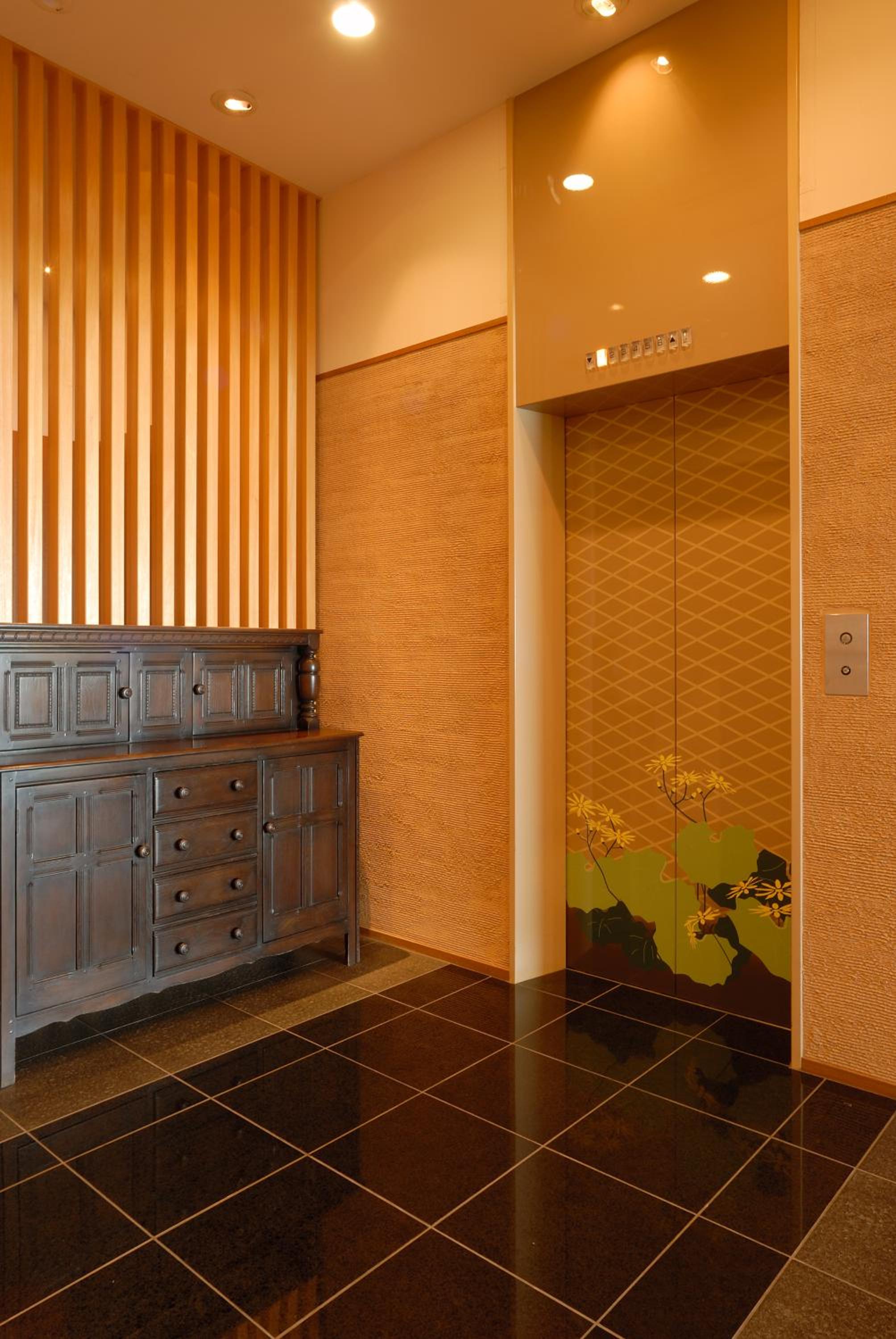 IZU RETREAT by Onko Chishin