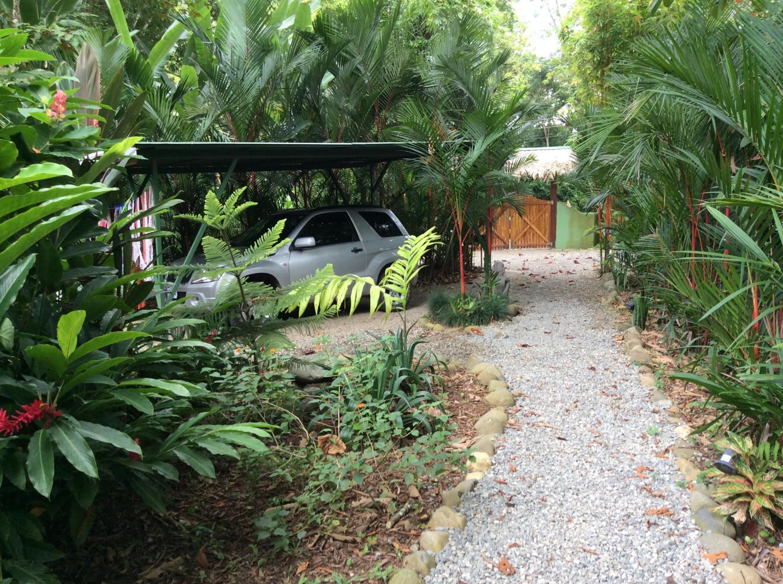 El Jardin de Playa Negra