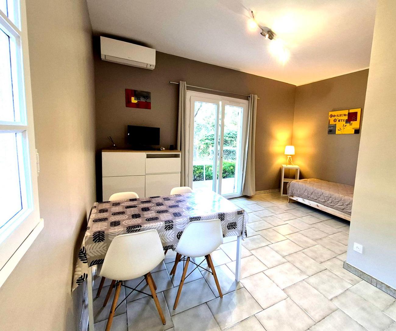 APPARTEMENTS DANS VILLA EN REZ DE JARDIN, photo 40